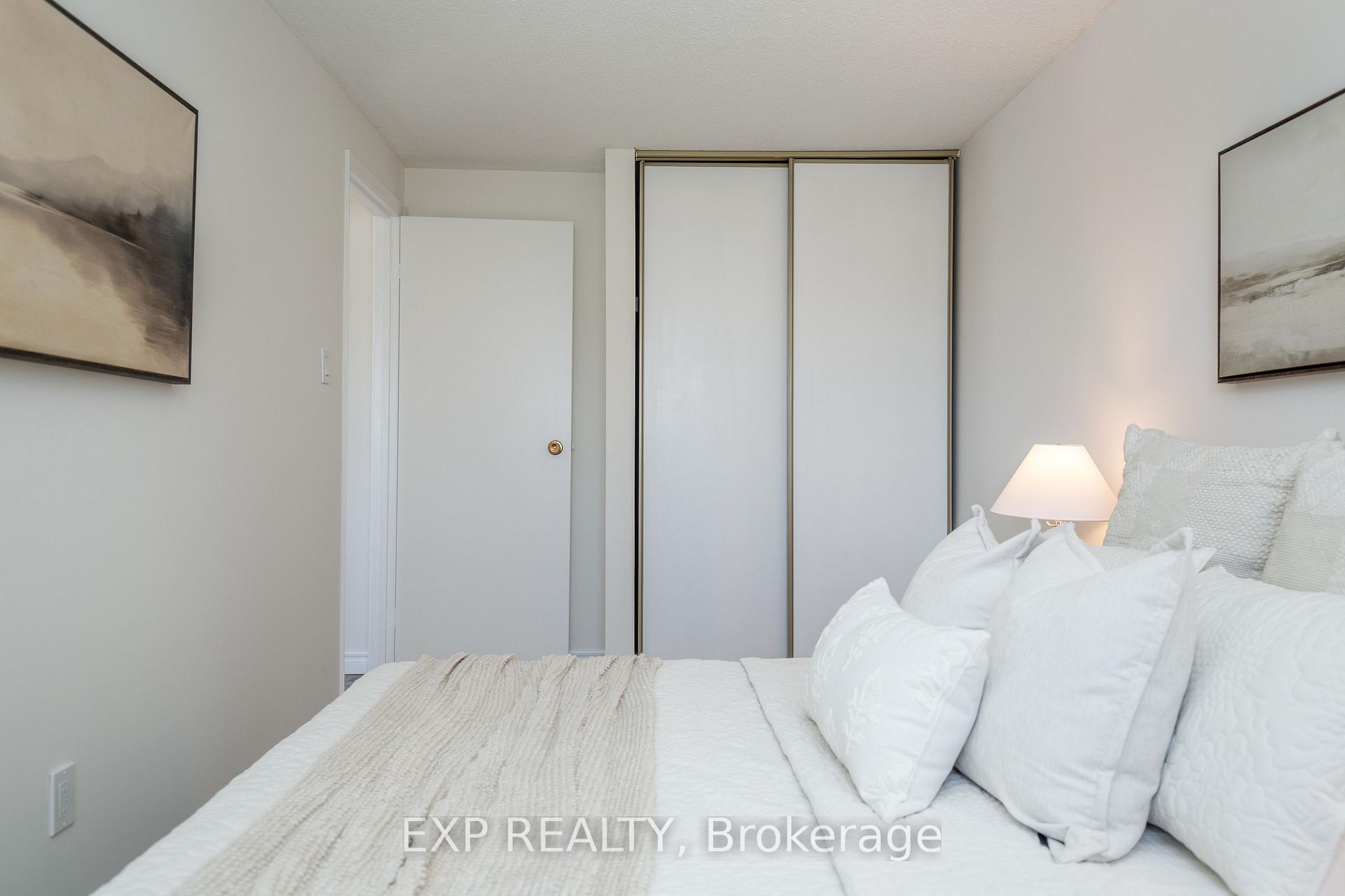 Photo 16 of 484 Laval Drive, Oshawa, Vanier — HOMEH
