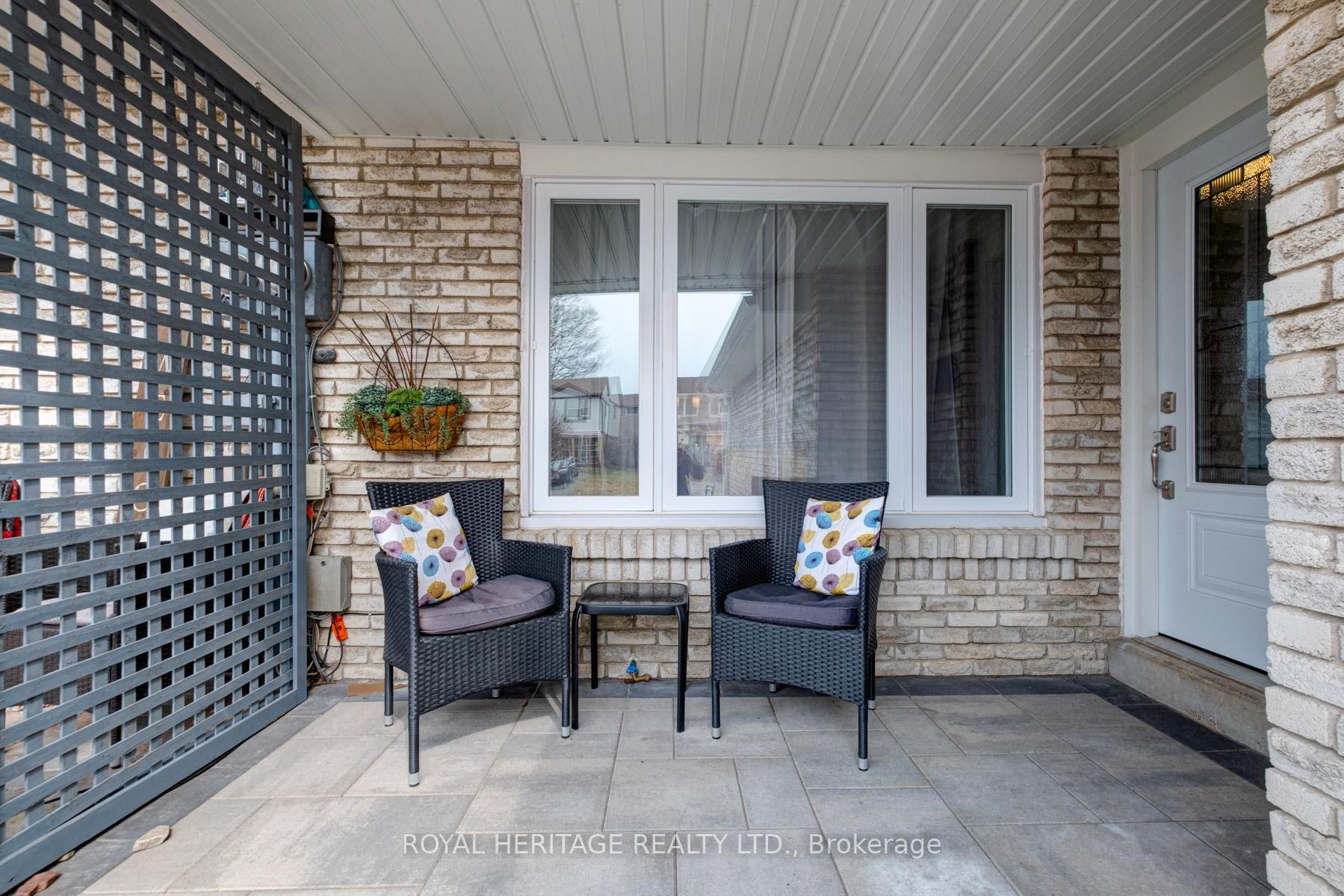 Photo 3 of 1149 Trowbridge Court, Oshawa, Centennial — HOMEH