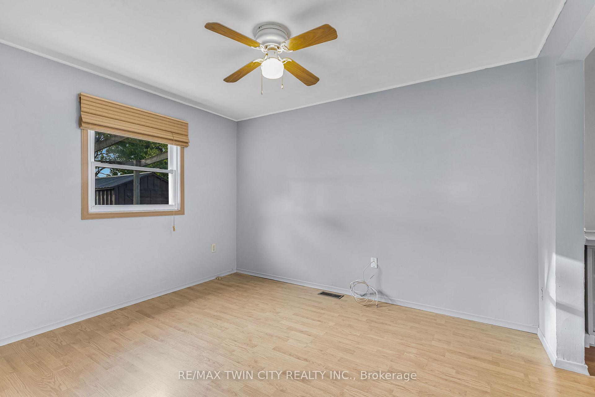 Photo 14 of 858 Wright Street, Welland, Lincoln/Crowland — HOMEH