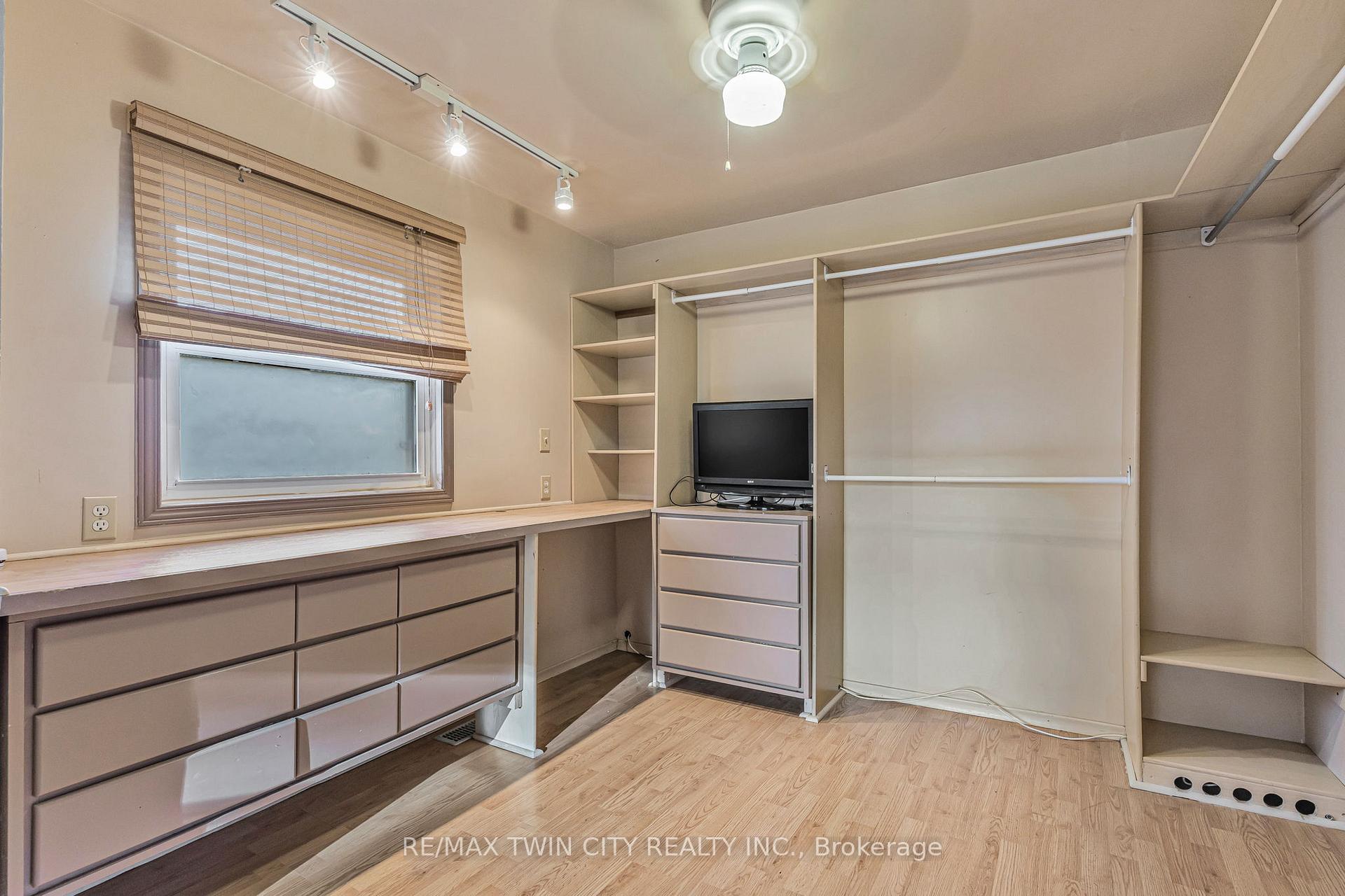 Photo 18 of 858 Wright Street, Welland, Lincoln/Crowland — HOMEH