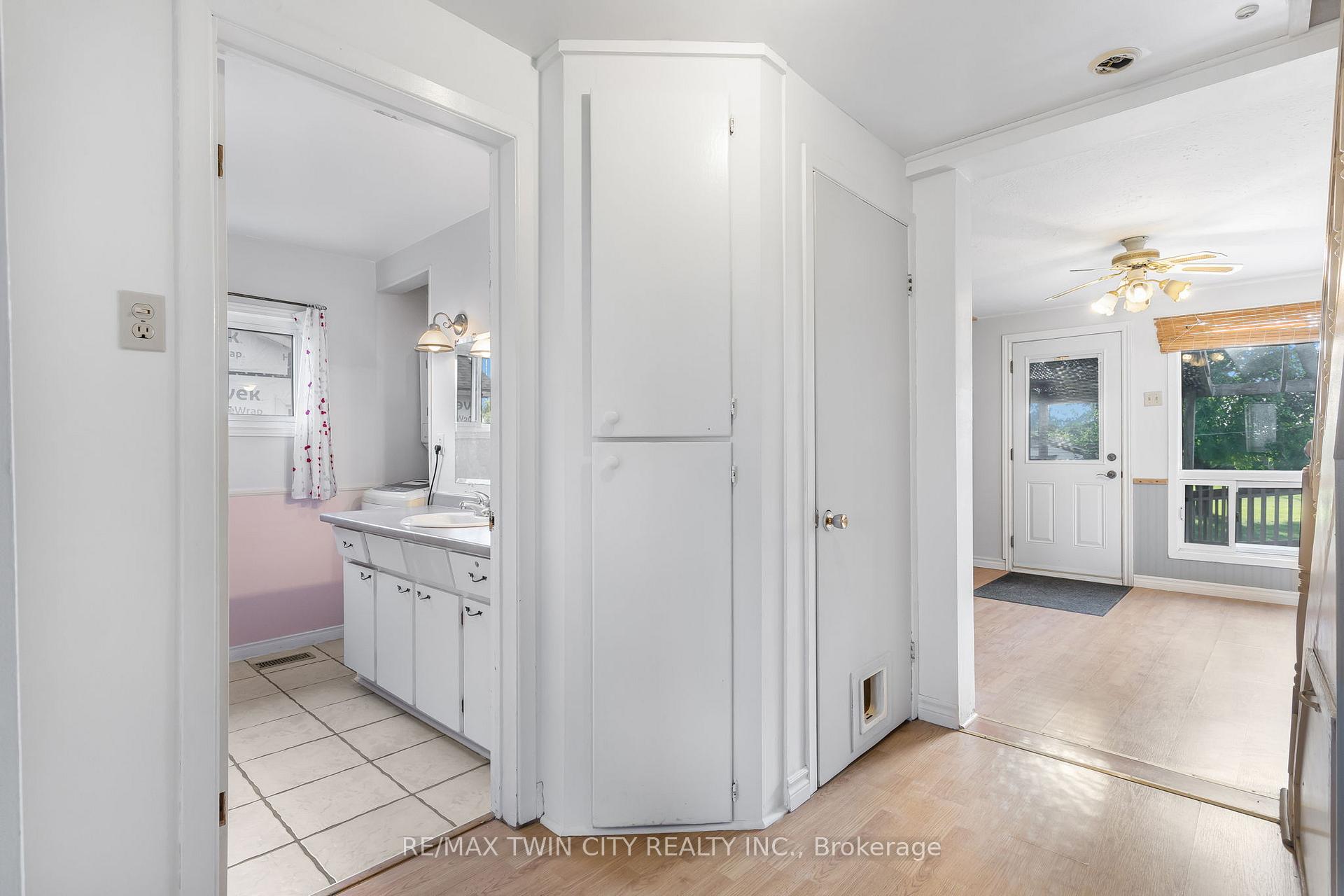 Photo 22 of 858 Wright Street, Welland, Lincoln/Crowland — HOMEH