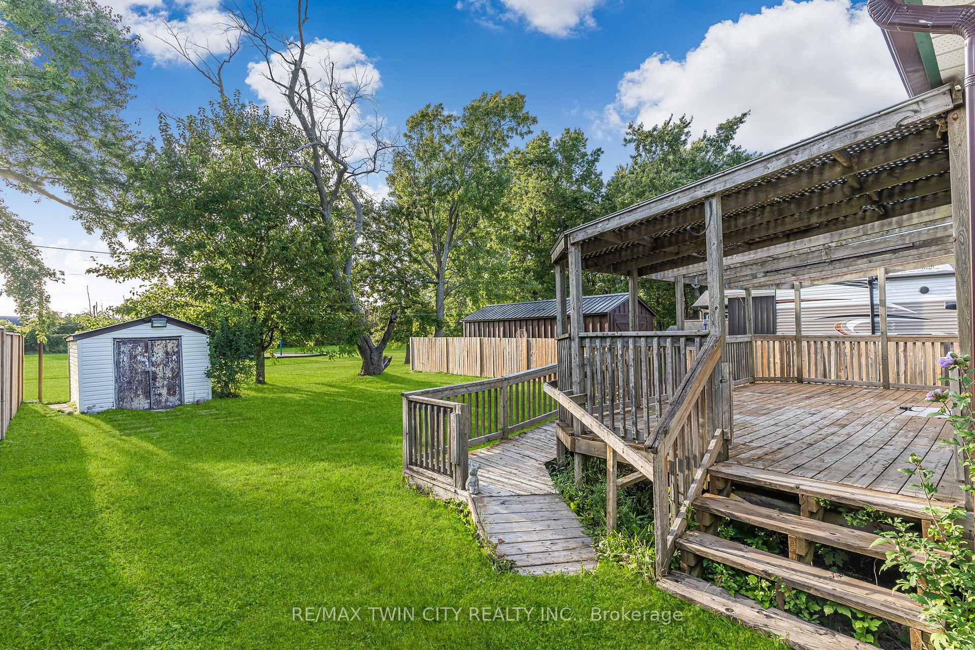 Photo 31 of 858 Wright Street, Welland, Lincoln/Crowland — HOMEH