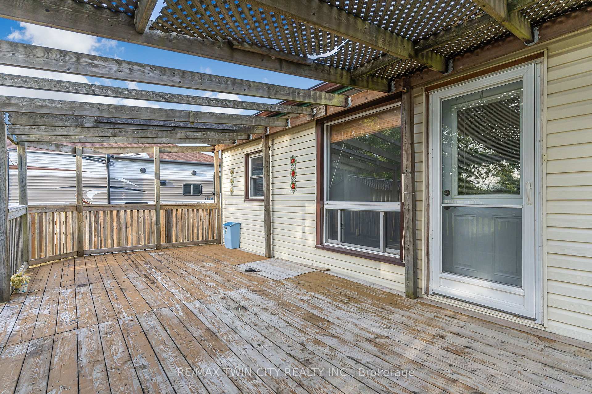 Photo 32 of 858 Wright Street, Welland, Lincoln/Crowland — HOMEH
