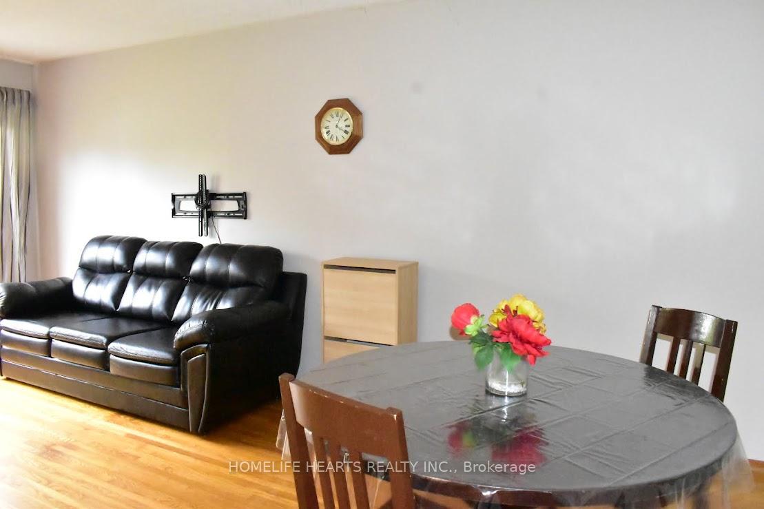 Photo 19 of 910 Sylvia Street, Oshawa, Lakeview — HOMEH