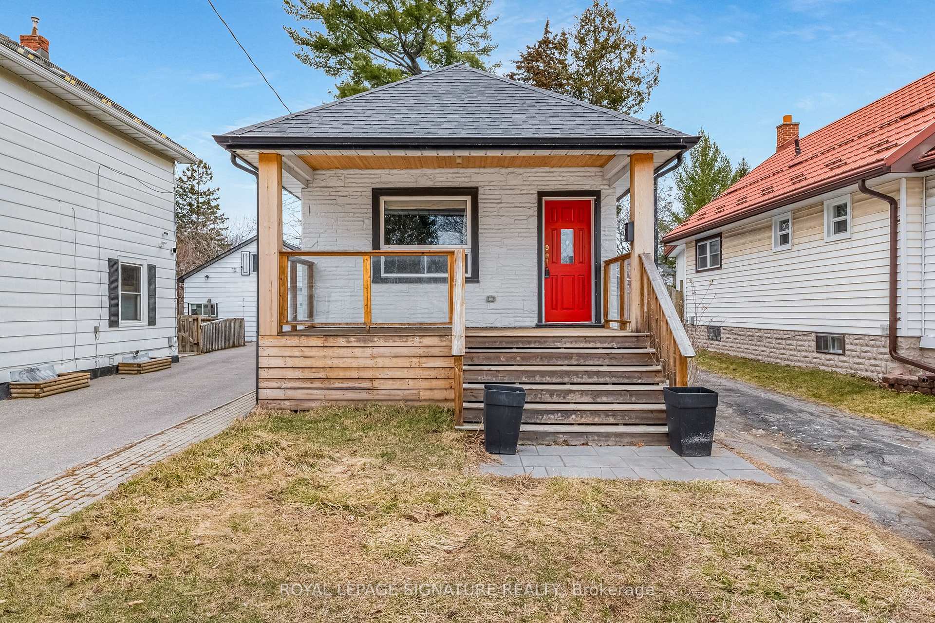 Front of 168 Alma Street