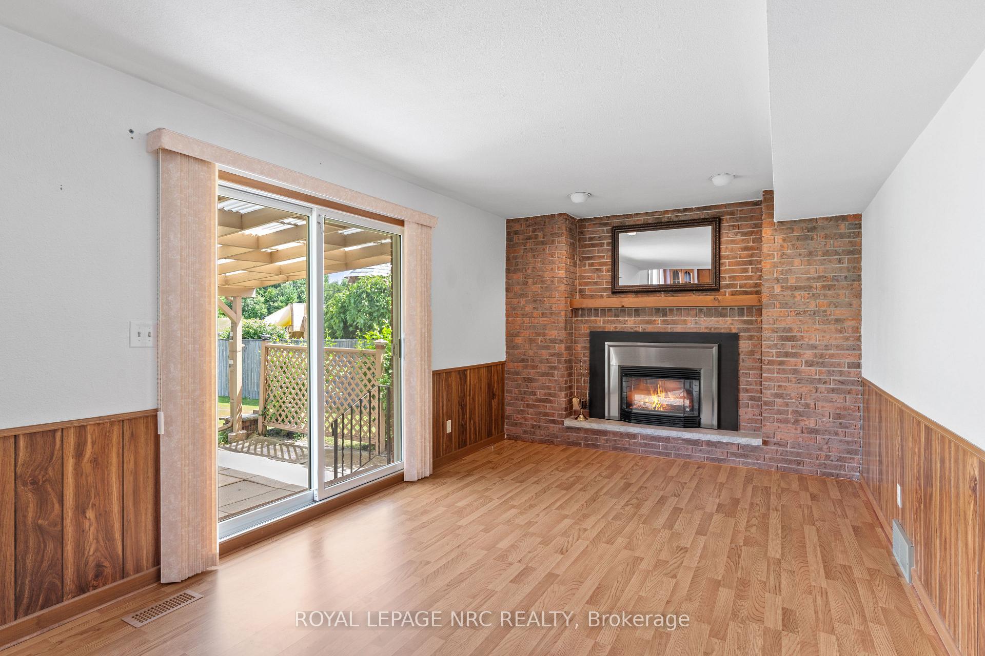 Photo 11 of 58 Wiltshire Boulevard, Welland, N. Welland — HOMEH