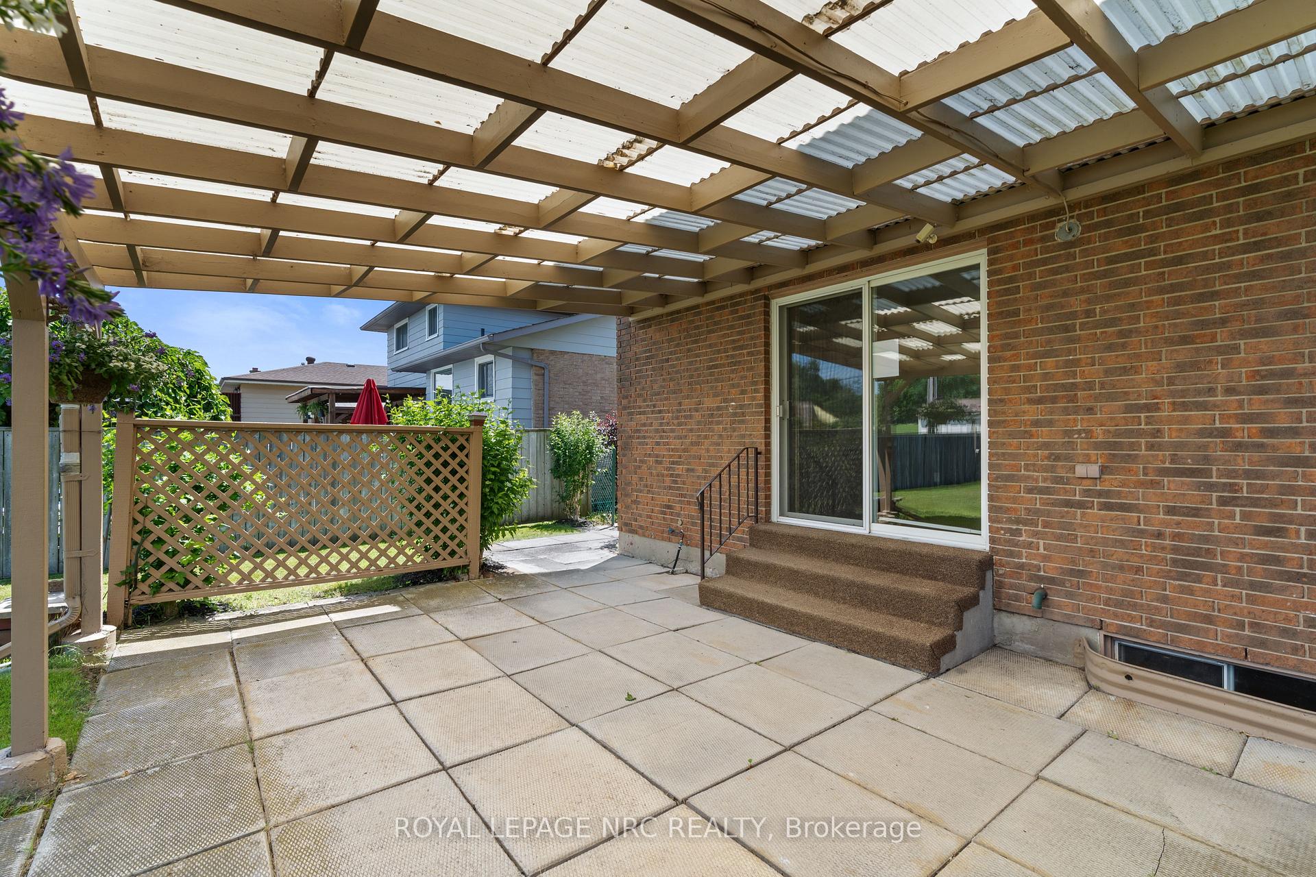 Photo 28 of 58 Wiltshire Boulevard, Welland, N. Welland — HOMEH