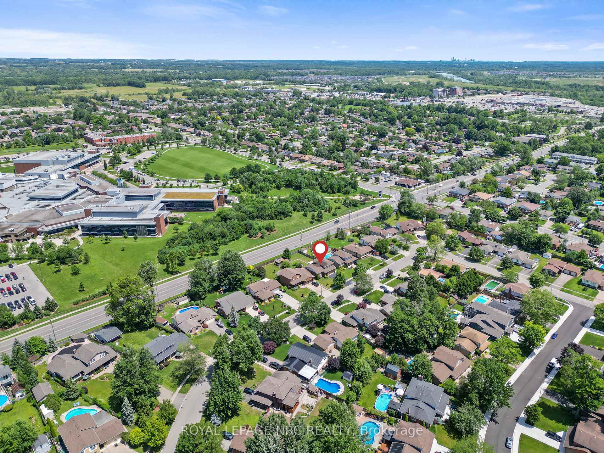 Photo 33 of 58 Wiltshire Boulevard, Welland, N. Welland — HOMEH