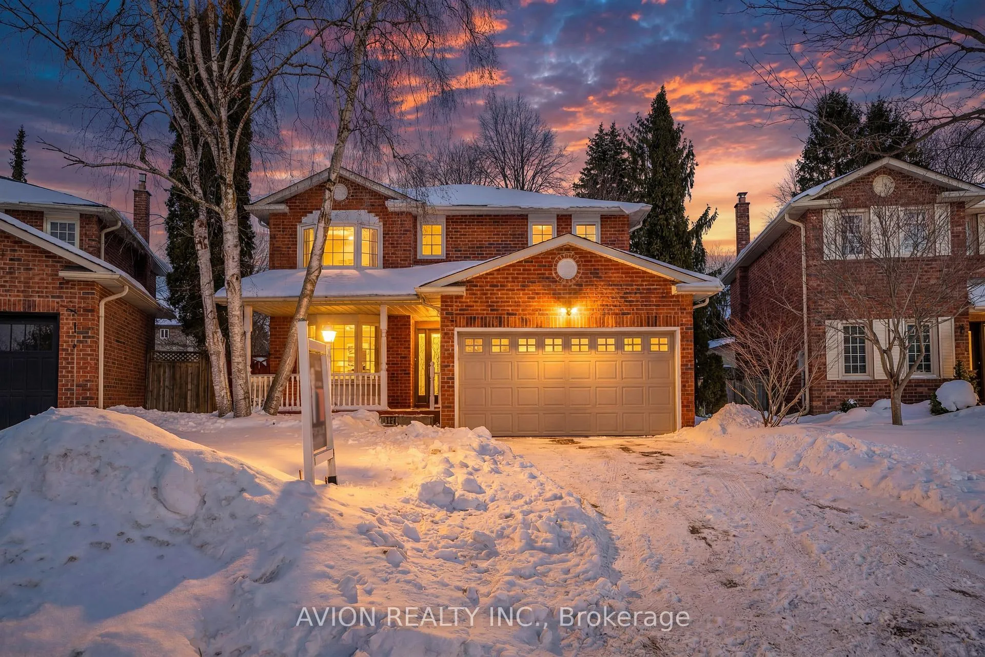 Photo 2 of 90 Penny Crescent, Markham, Markham Village — HOMEH