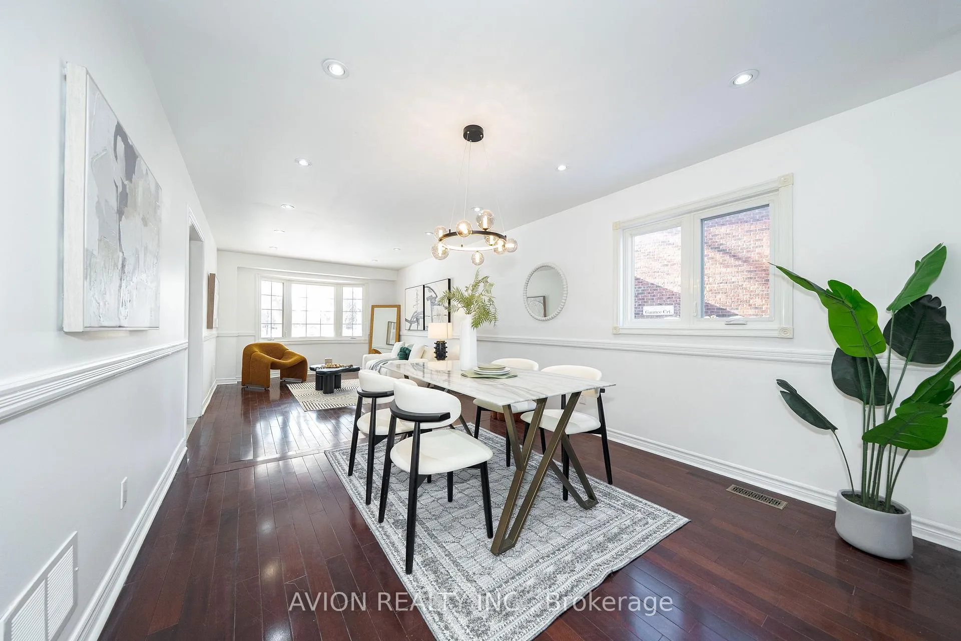 Photo 8 of 90 Penny Crescent, Markham, Markham Village — HOMEH