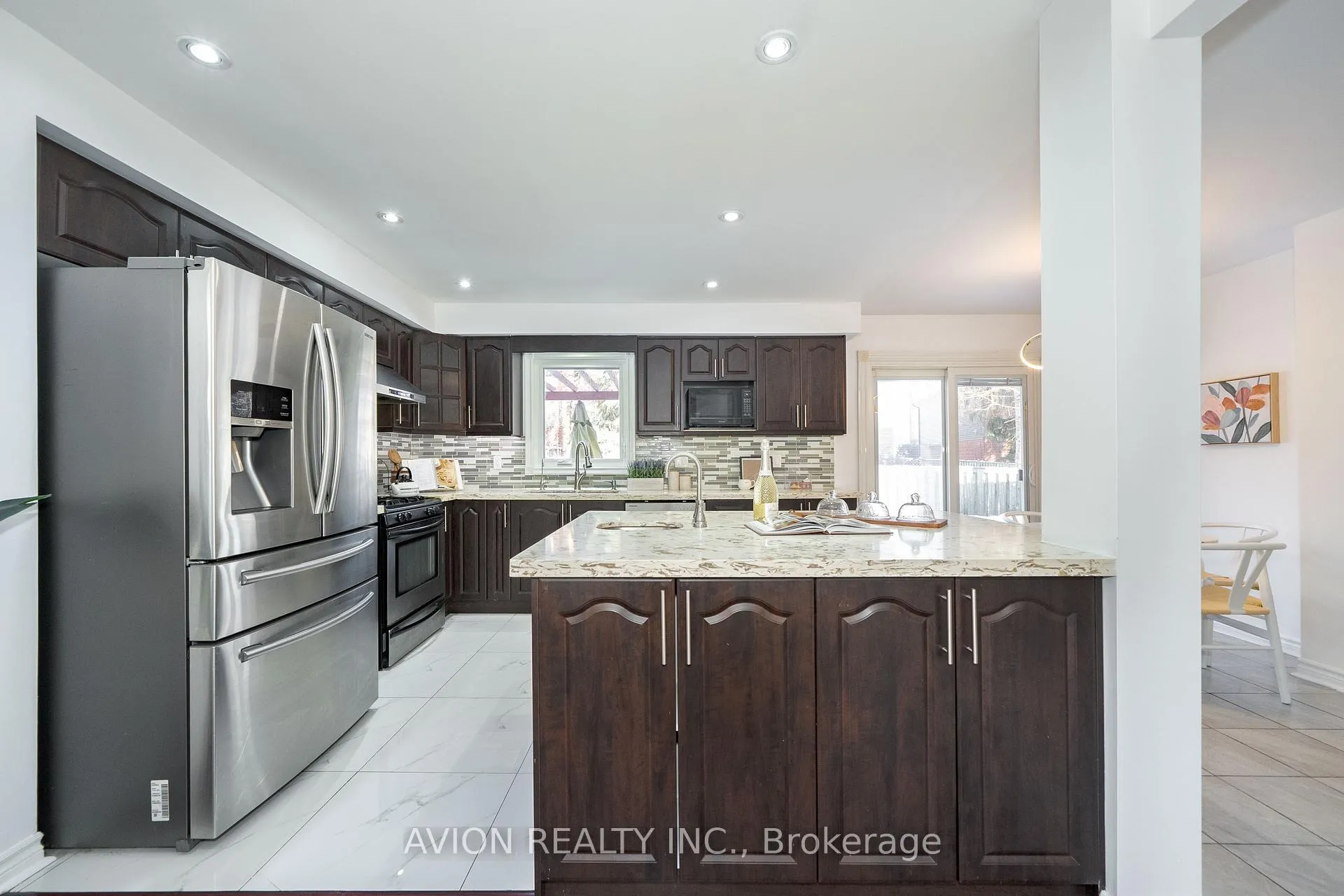 Photo 9 of 90 Penny Crescent, Markham, Markham Village — HOMEH