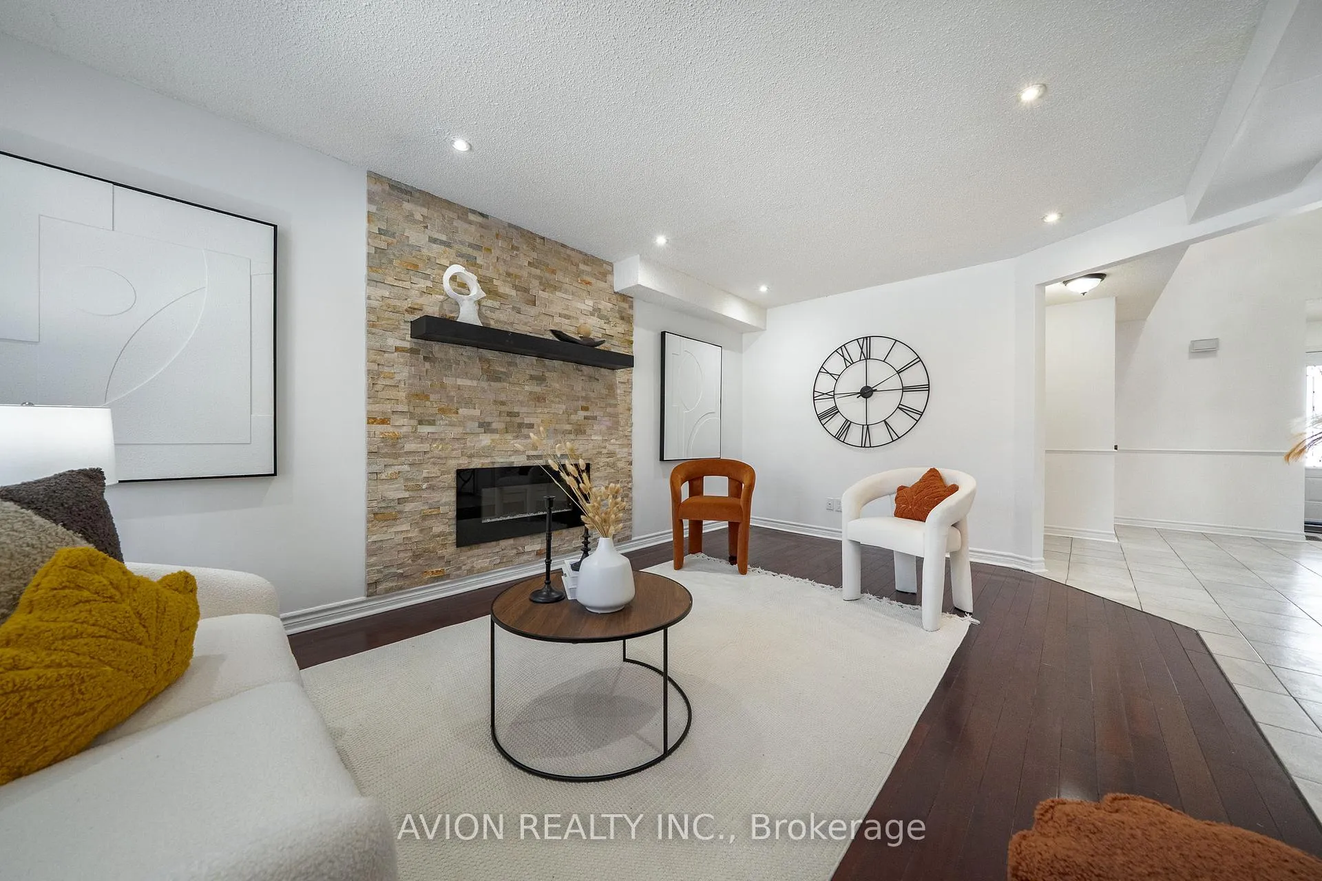 Photo 18 of 90 Penny Crescent, Markham, Markham Village — HOMEH