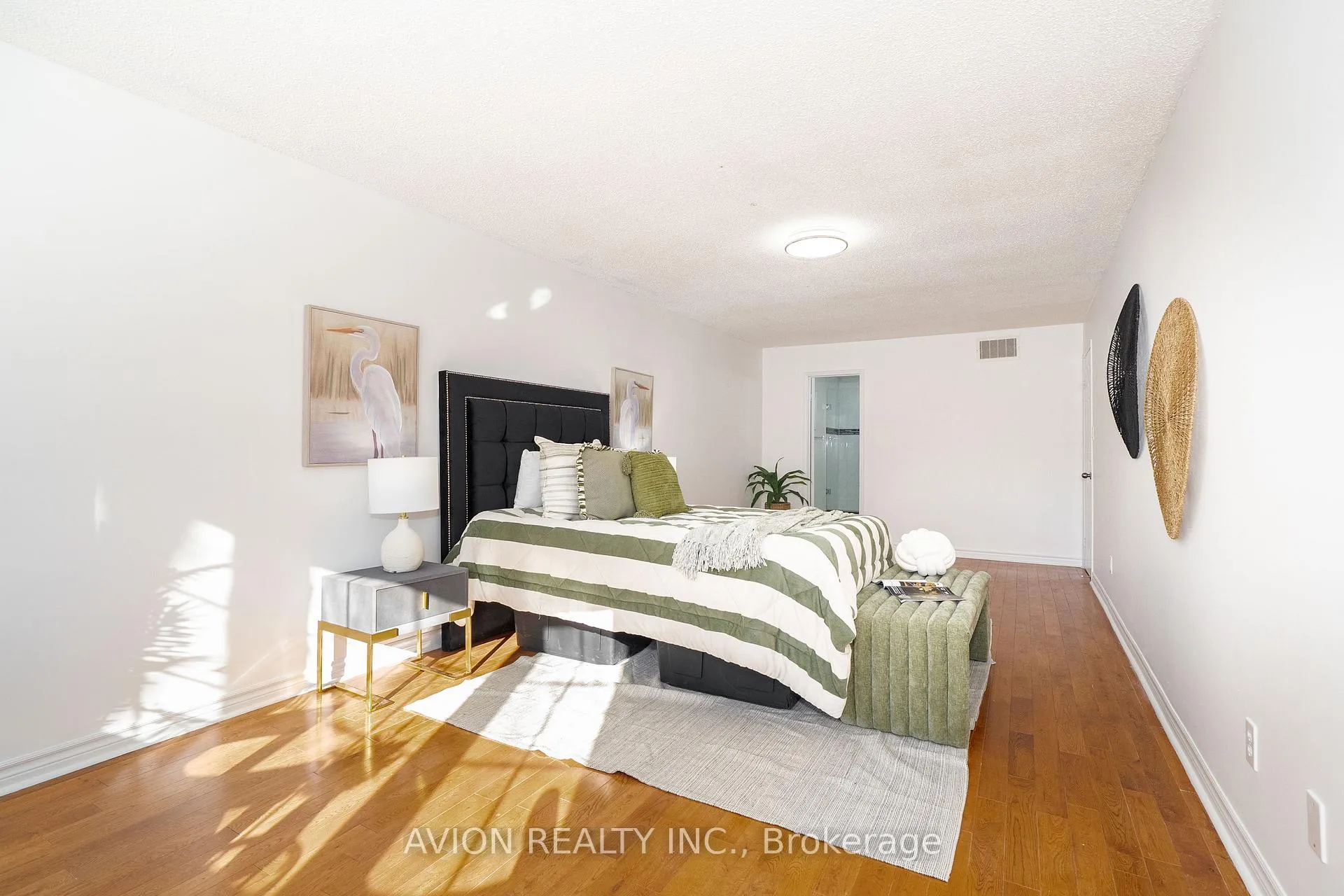 Photo 24 of 90 Penny Crescent, Markham, Markham Village — HOMEH