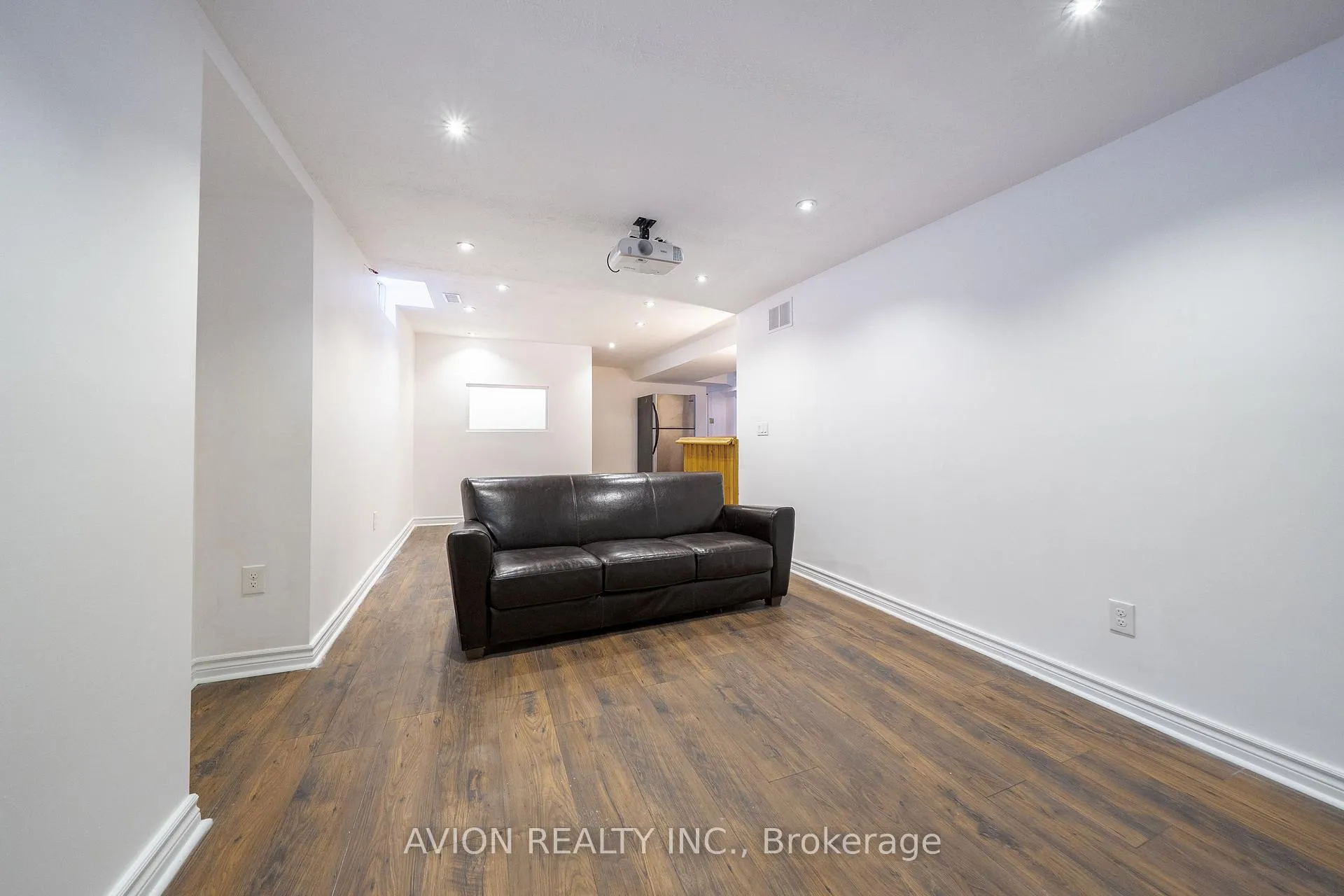 Photo 41 of 90 Penny Crescent, Markham, Markham Village — HOMEH