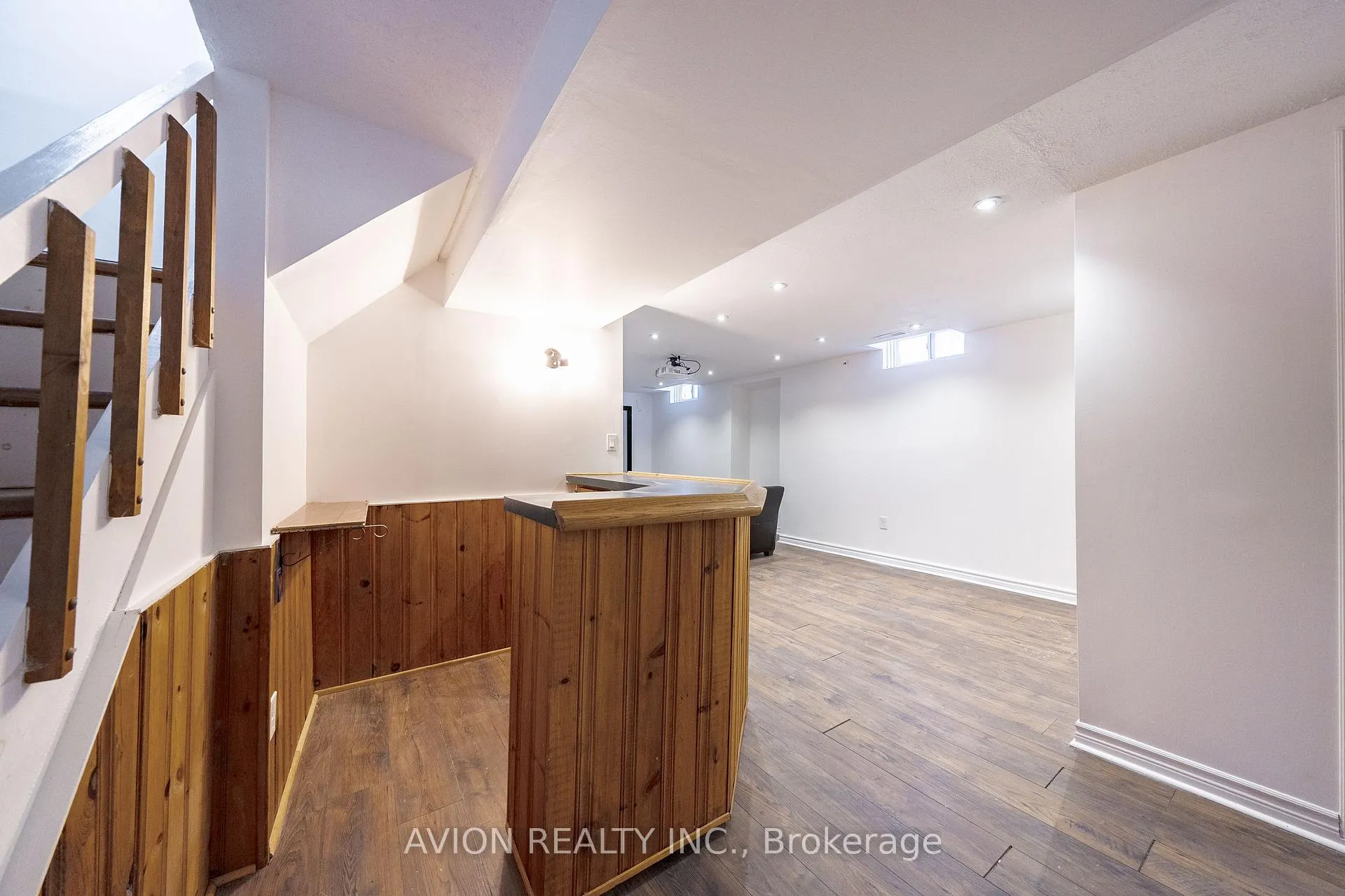 Photo 44 of 90 Penny Crescent, Markham, Markham Village — HOMEH