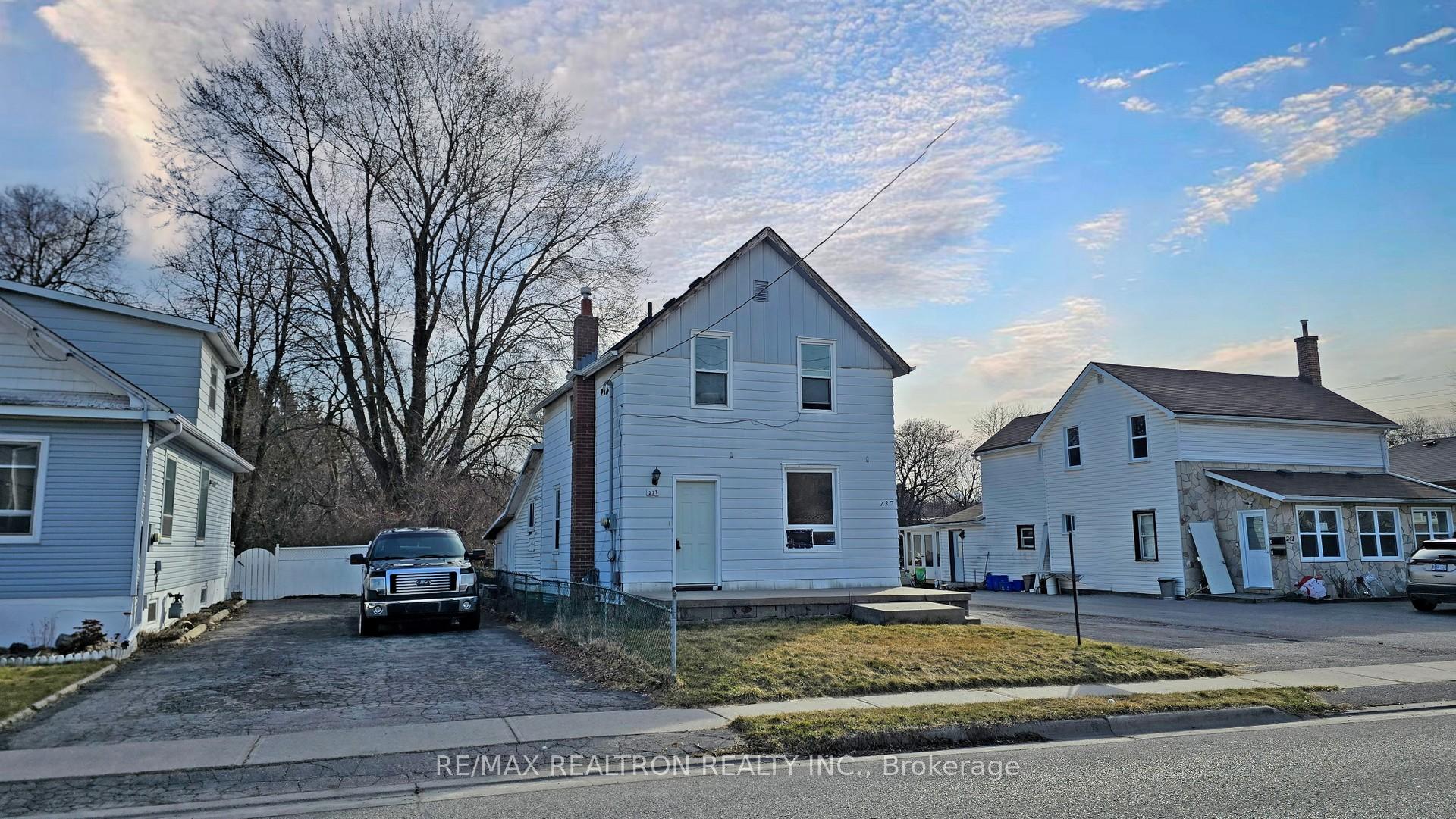 Photo 2 of 237 Nassau Street, Oshawa, Vanier — HOMEH