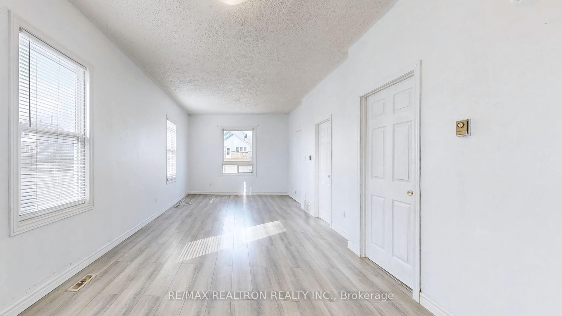Photo 6 of 237 Nassau Street, Oshawa, Vanier — HOMEH