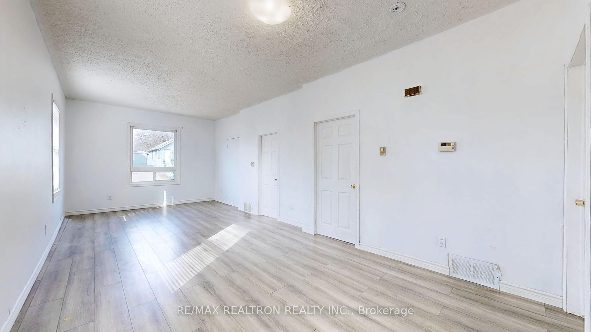 Photo 7 of 237 Nassau Street, Oshawa, Vanier — HOMEH