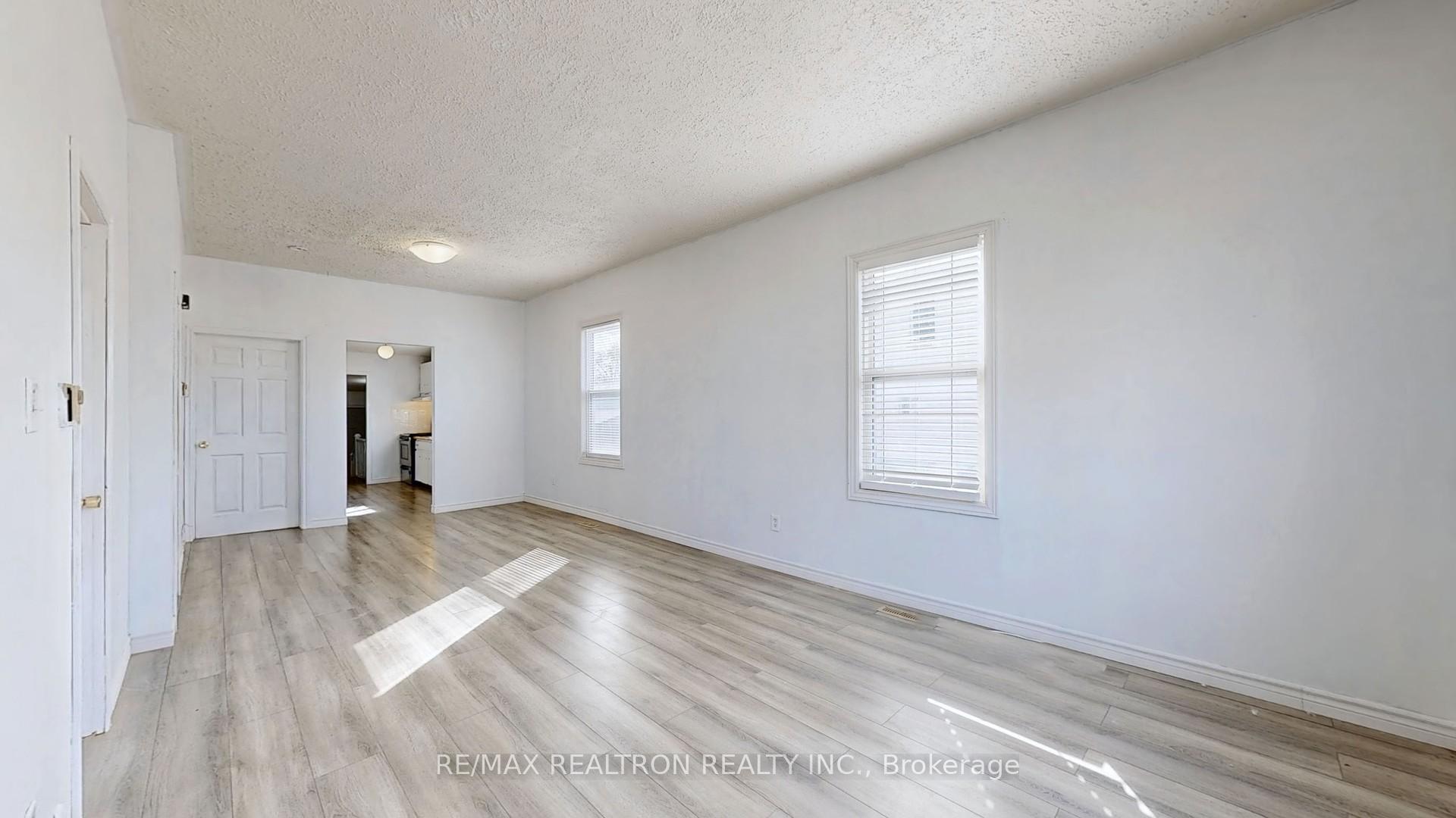 Photo 8 of 237 Nassau Street, Oshawa, Vanier — HOMEH