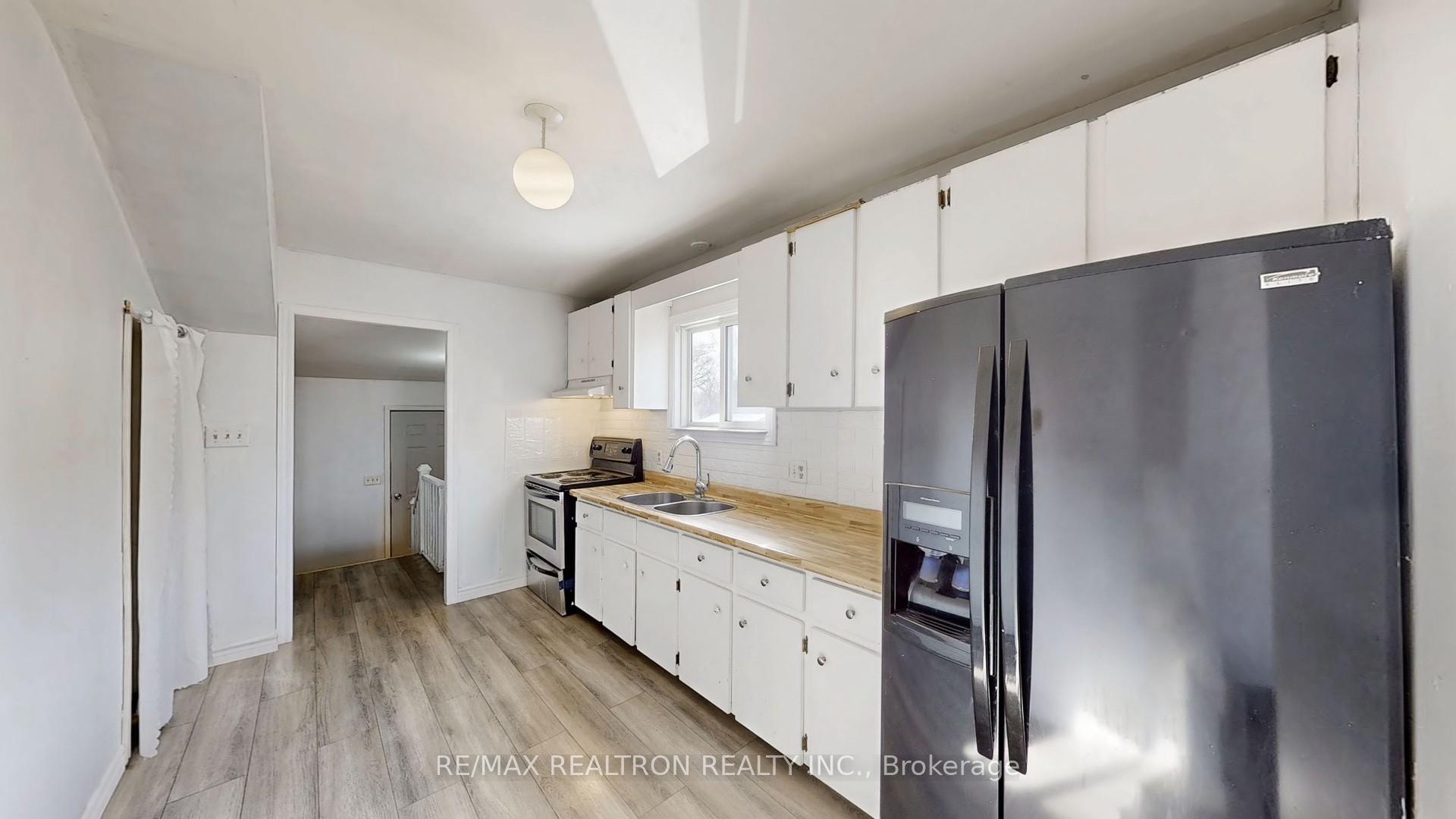 Photo 12 of 237 Nassau Street, Oshawa, Vanier — HOMEH