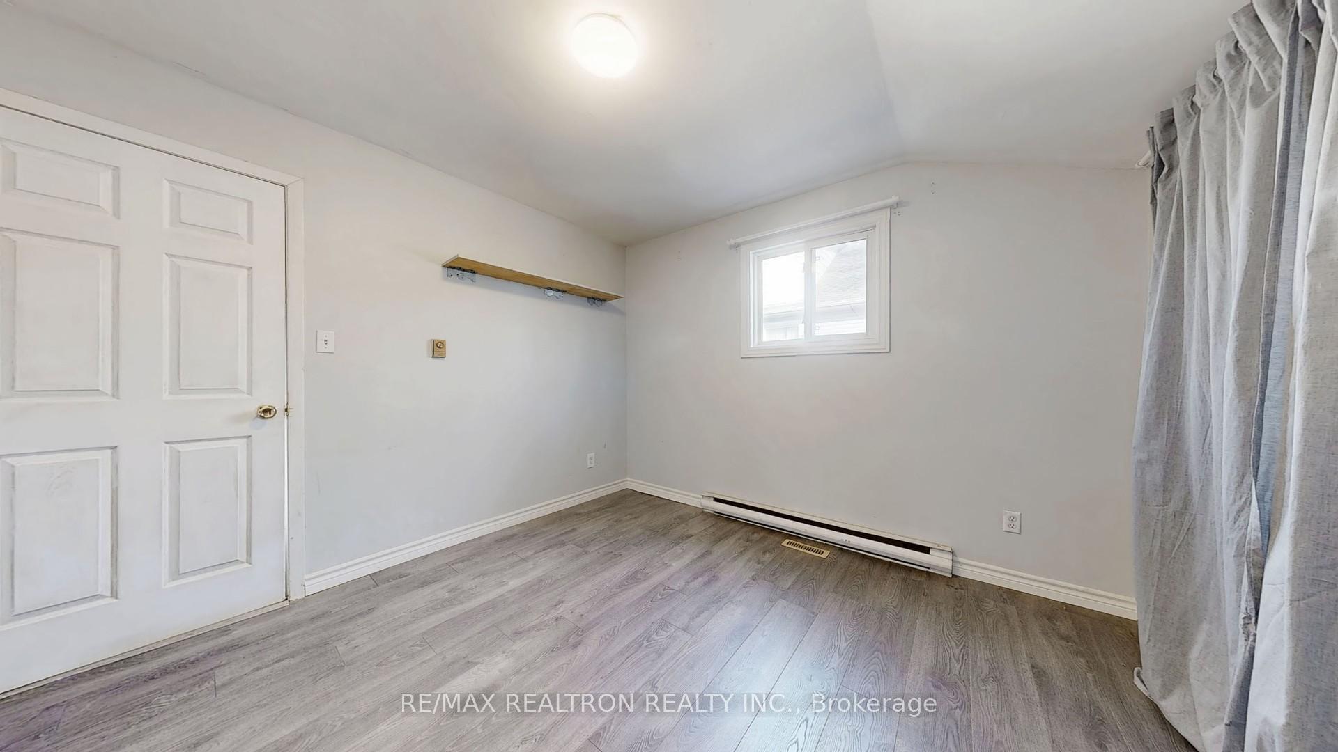 Photo 17 of 237 Nassau Street, Oshawa, Vanier — HOMEH