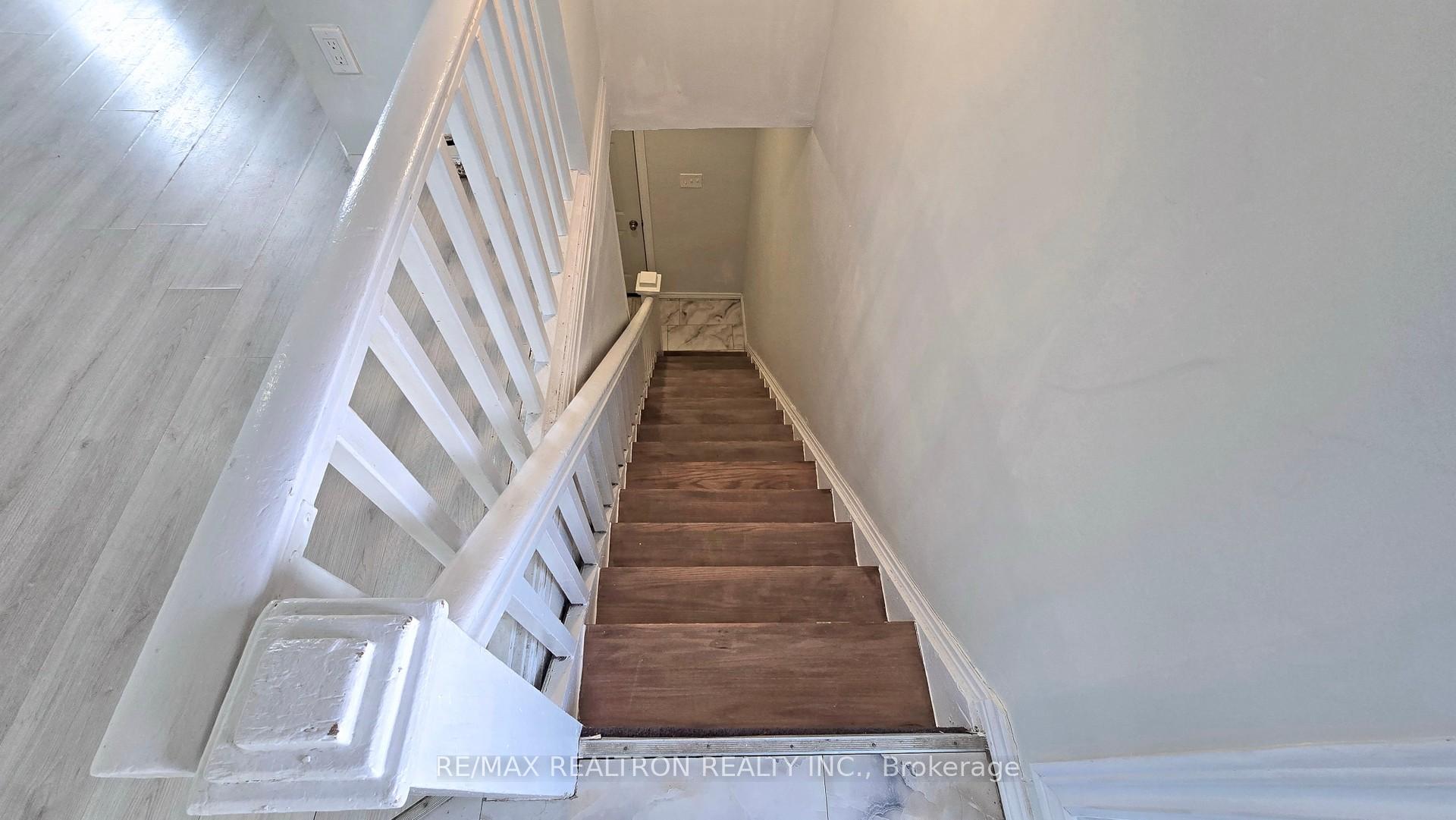 Photo 21 of 237 Nassau Street, Oshawa, Vanier — HOMEH