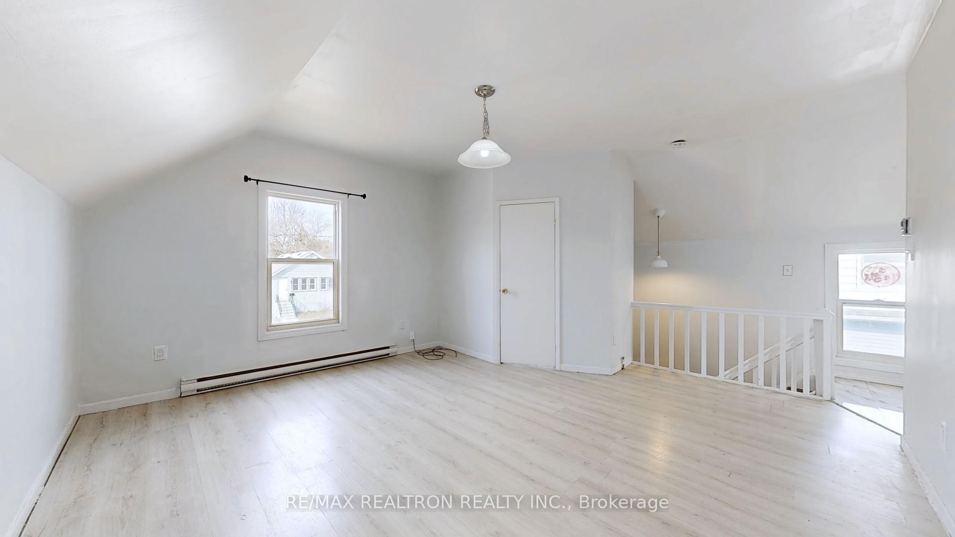 Photo 23 of 237 Nassau Street, Oshawa, Vanier — HOMEH