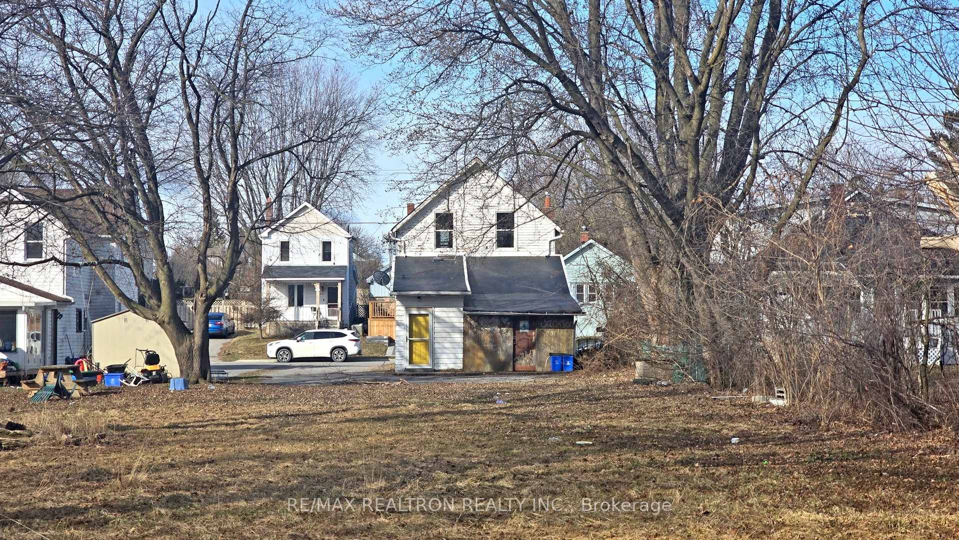 Photo 37 of 237 Nassau Street, Oshawa, Vanier — HOMEH