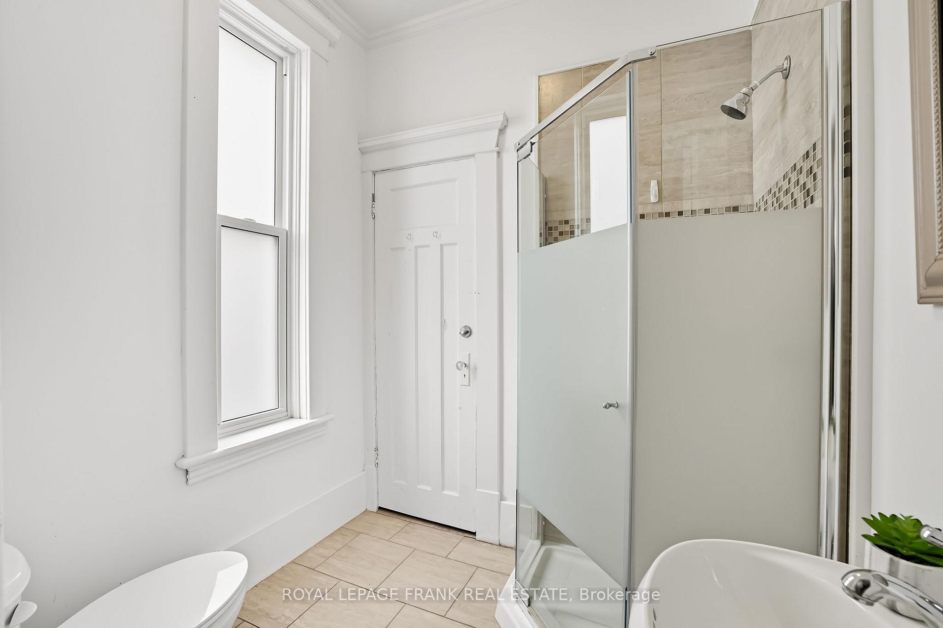 Photo 22 of 798 George Street N, Peterborough, Northcrest Ward 5 — HOMEH