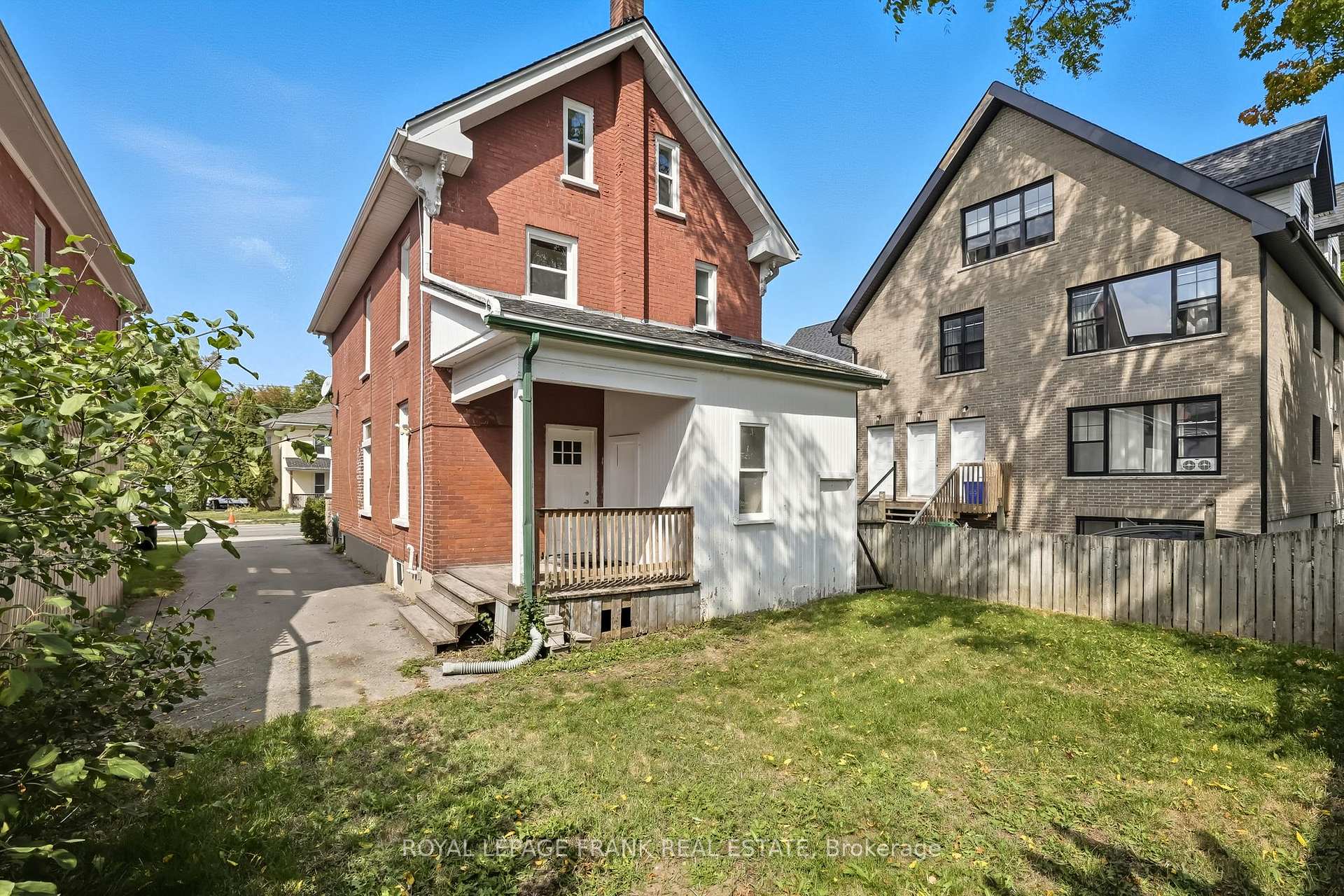 Photo 43 of 798 George Street N, Peterborough, Northcrest Ward 5 — HOMEH