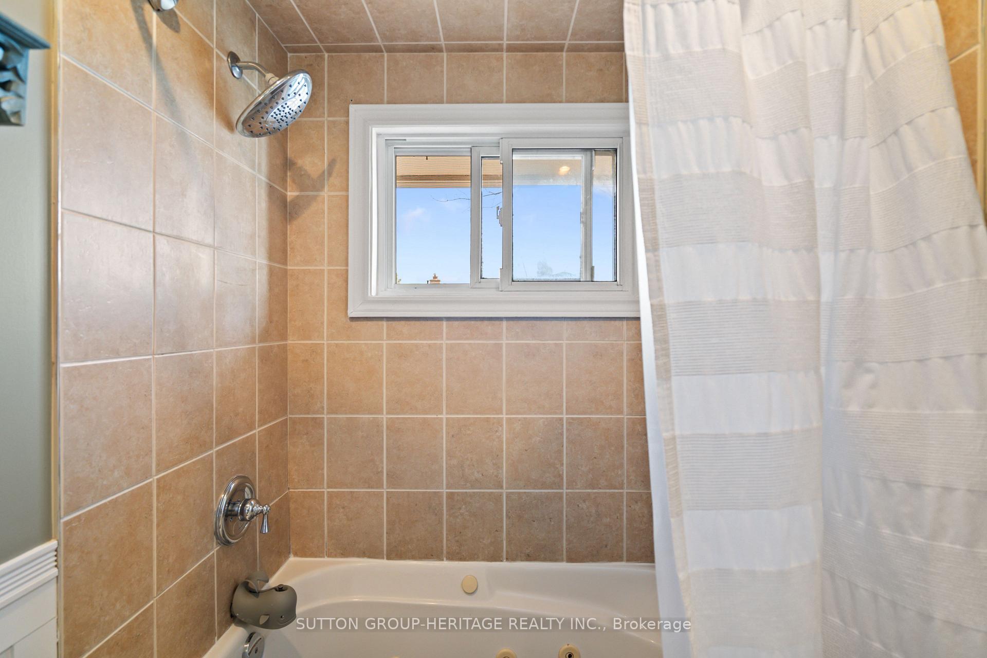 Photo 21 of 213 Bowman Avenue, Whitby, Blue Grass Meadows — HOMEH