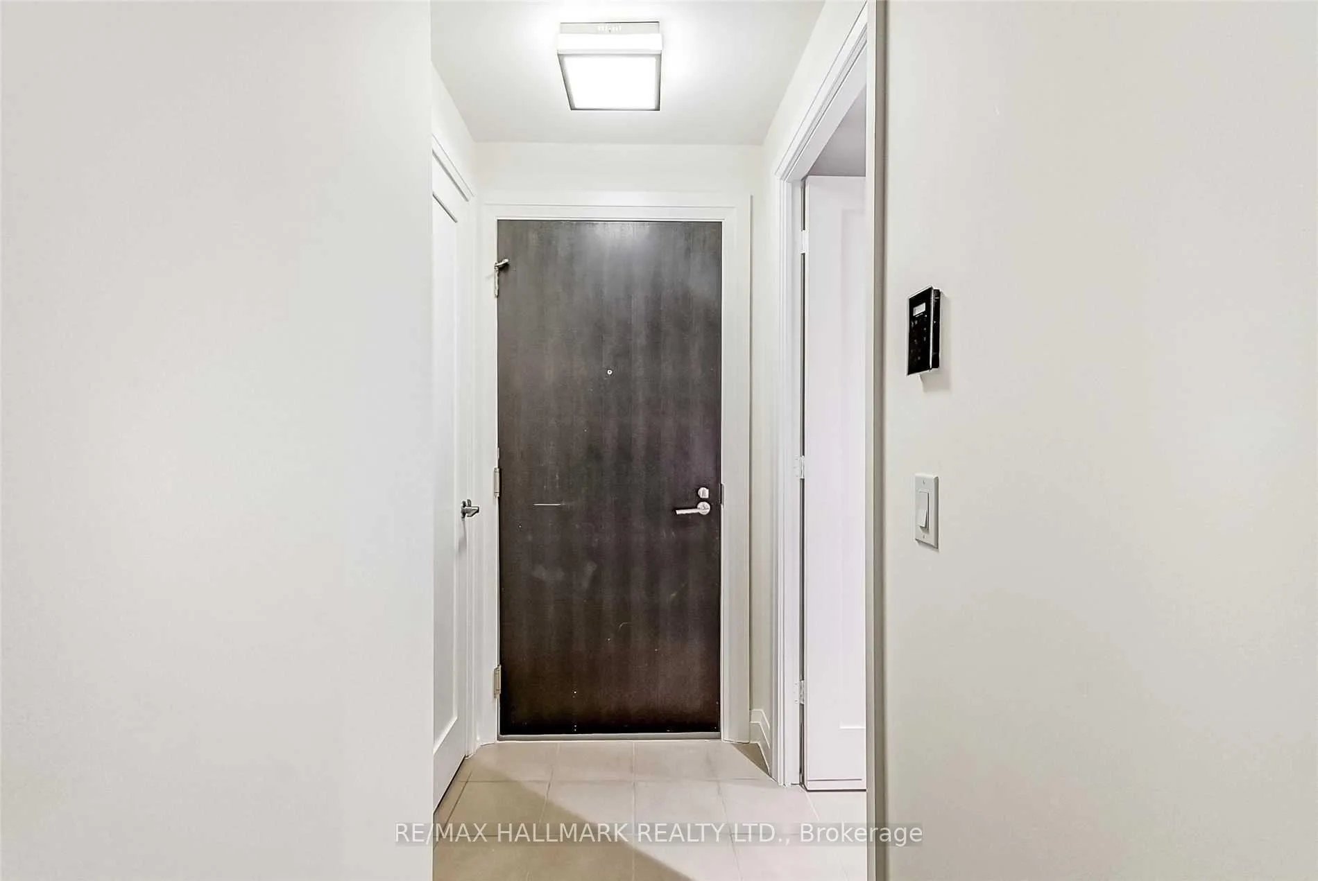 Photo 3 of Unit 2417, 5 Sheppard Avenue E, North York, Willowdale East — HOMEH