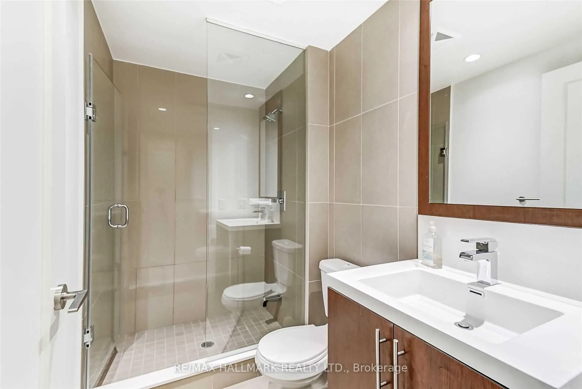 Photo 4 of Unit 2417, 5 Sheppard Avenue E, North York, Willowdale East — HOMEH