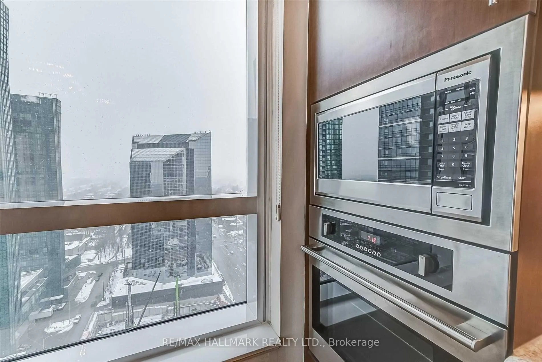 Photo 19 of Unit 2417, 5 Sheppard Avenue E, North York, Willowdale East — HOMEH