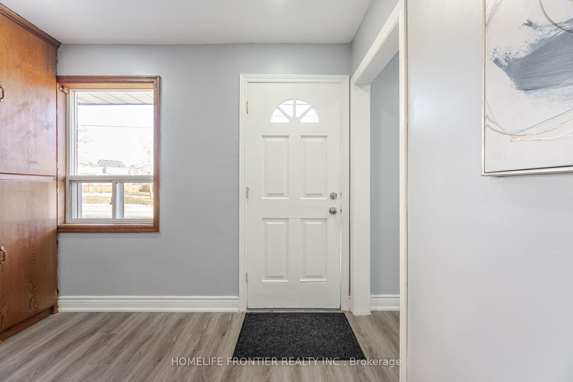Photo 5 of 1204 Simcoe Street S, Oshawa, Lakeview — HOMEH