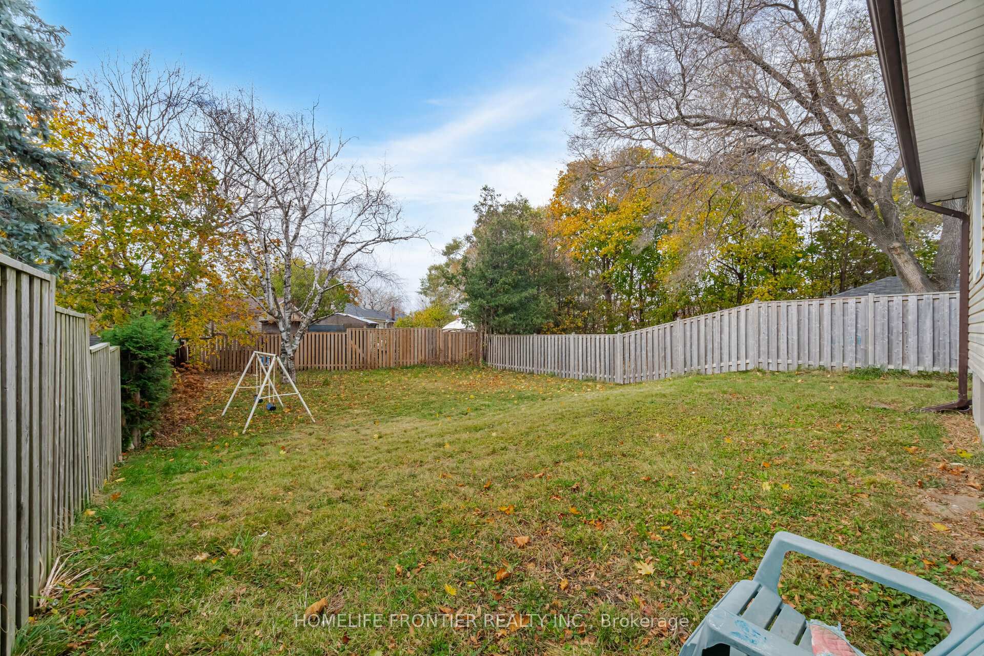 Photo 40 of 1204 Simcoe Street S, Oshawa, Lakeview — HOMEH