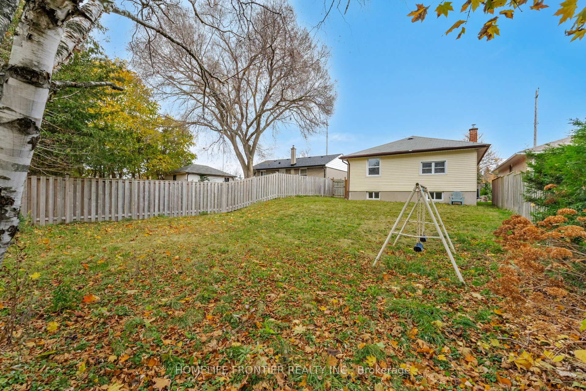 Photo 41 of 1204 Simcoe Street S, Oshawa, Lakeview — HOMEH