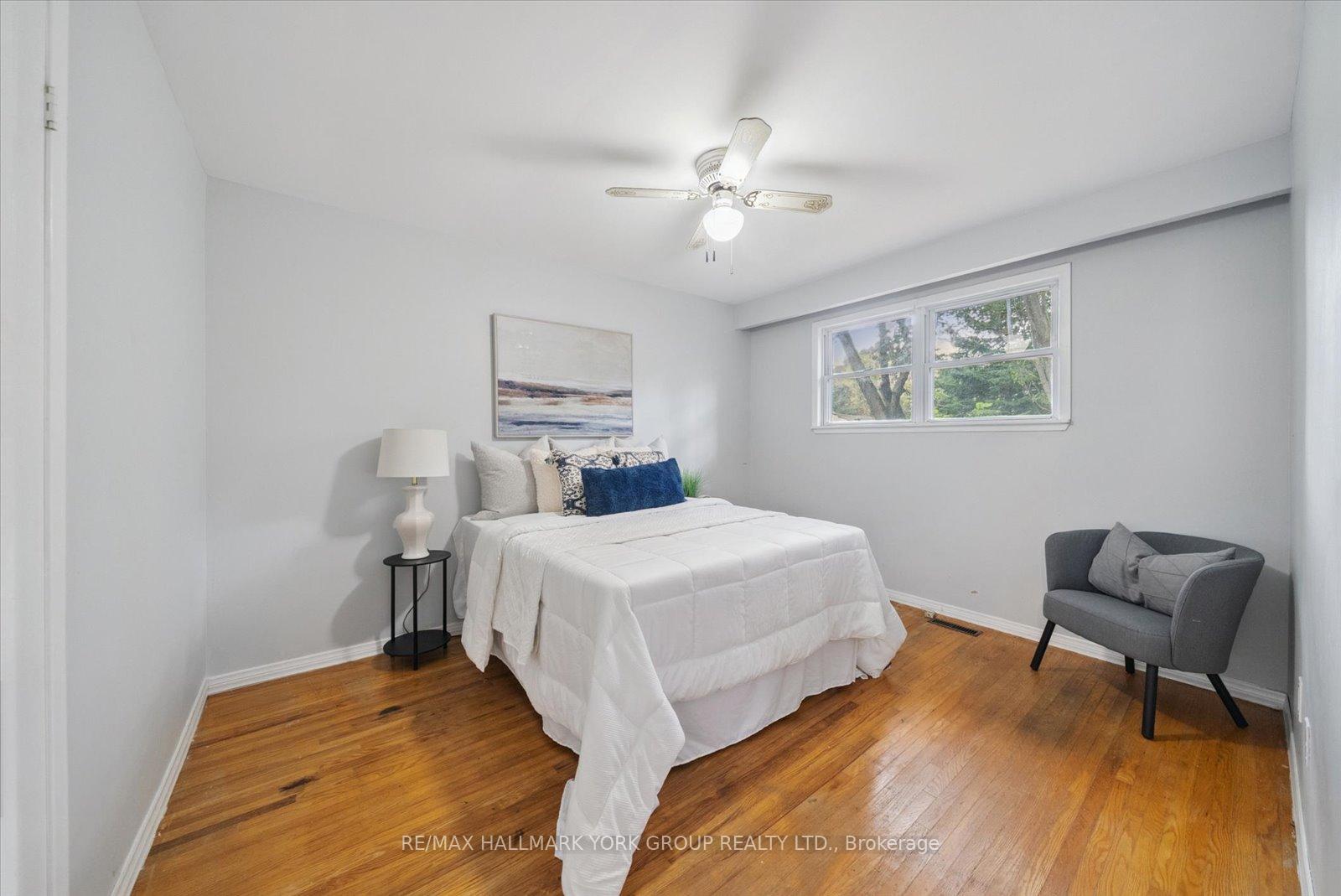 Photo 17 of 6 Glenecho Drive, Barrie, Grove East — HOMEH