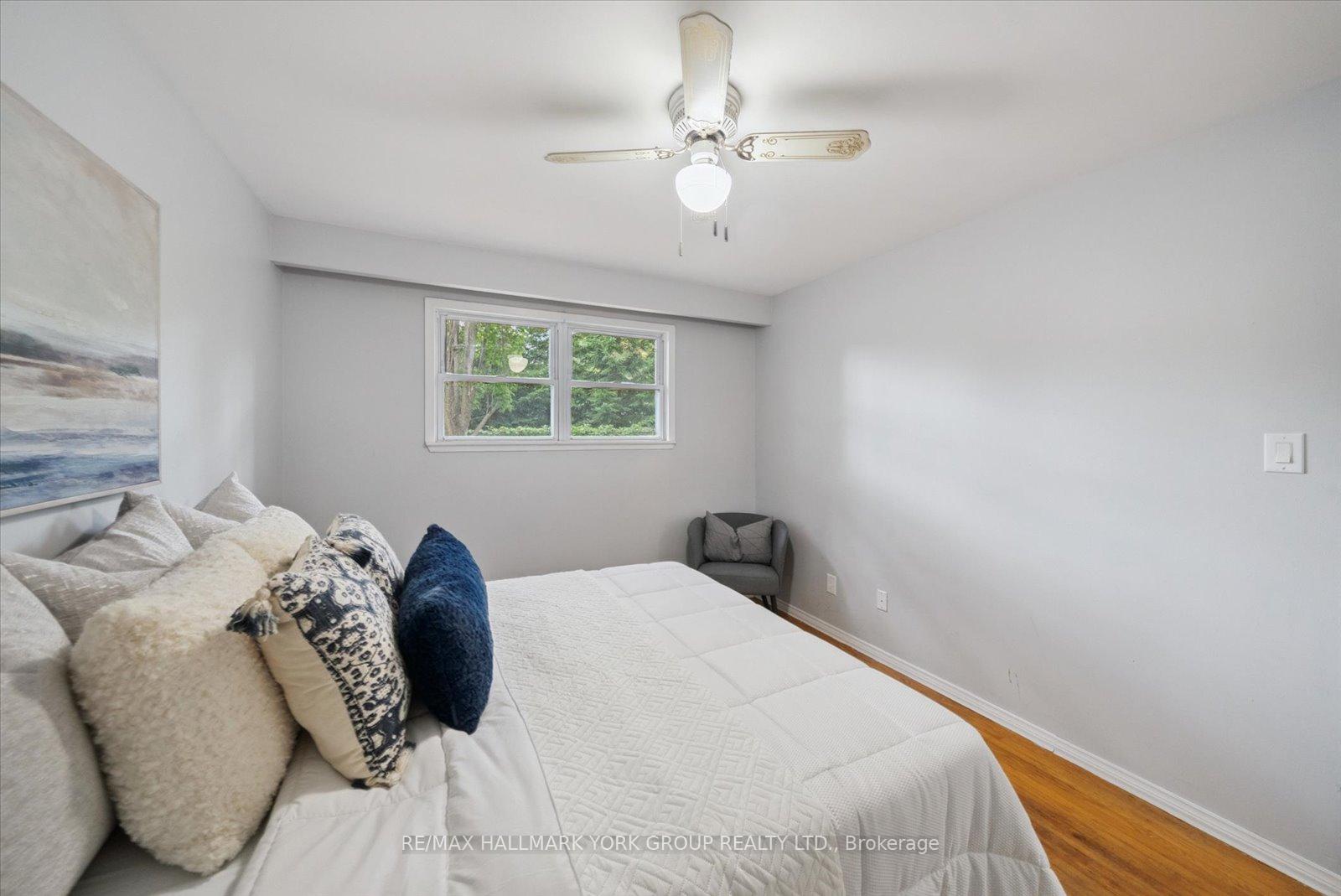 Photo 15 of 6 Glenecho Drive, Barrie, Grove East — HOMEH