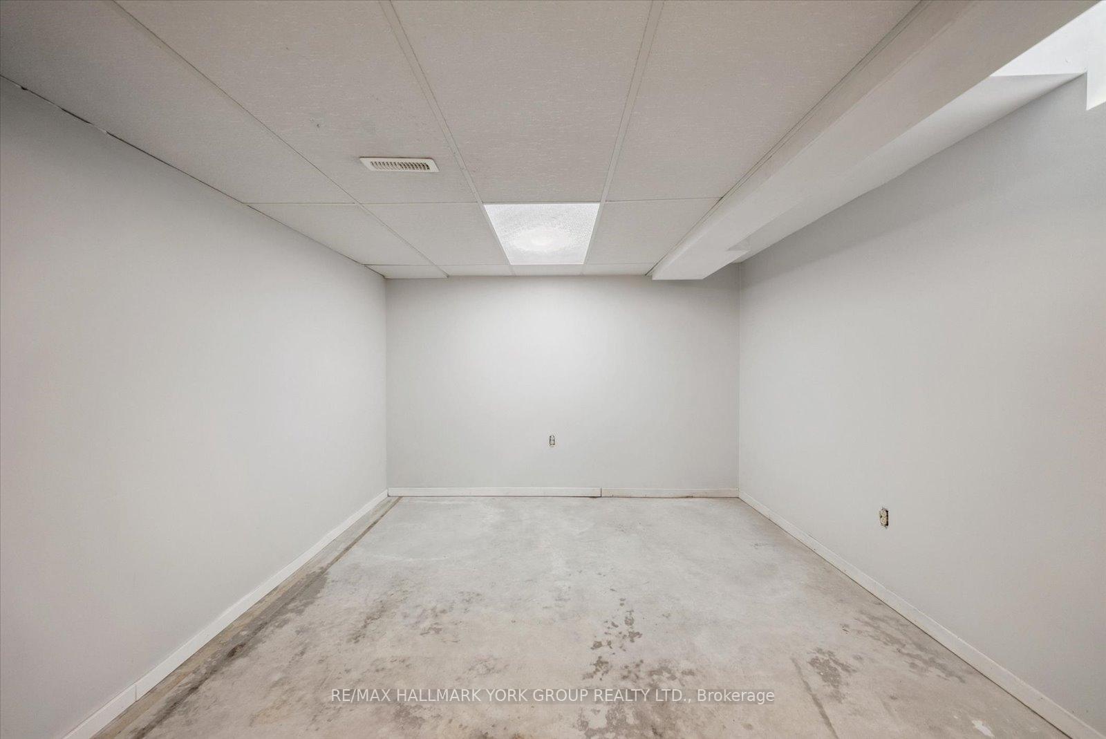 Photo 27 of 6 Glenecho Drive, Barrie, Grove East — HOMEH