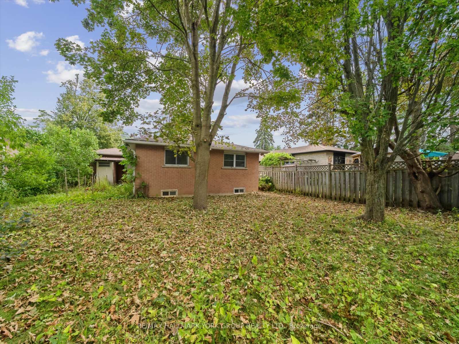 Photo 34 of 6 Glenecho Drive, Barrie, Grove East — HOMEH