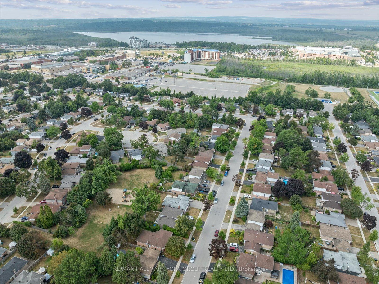 Photo 44 of 6 Glenecho Drive, Barrie, Grove East — HOMEH