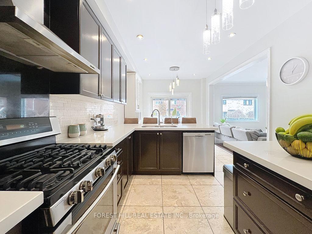 Photo 8 of 396 Apple Blossom Drive, Vaughan, Patterson — HOMEH