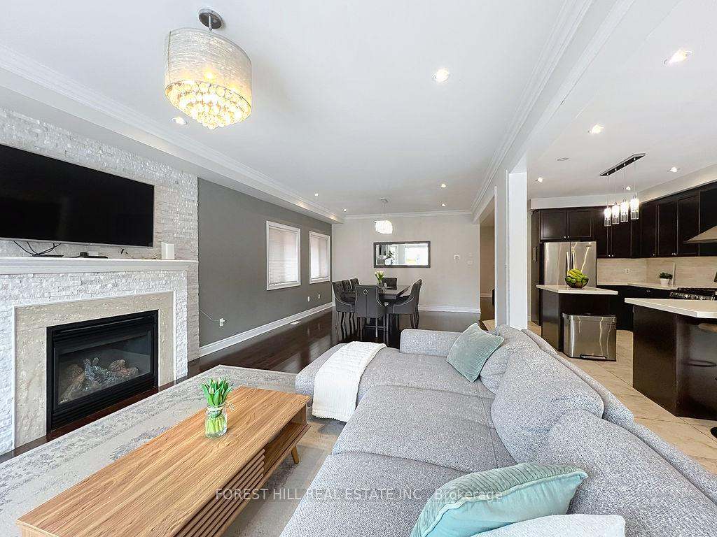 Photo 12 of 396 Apple Blossom Drive, Vaughan, Patterson — HOMEH