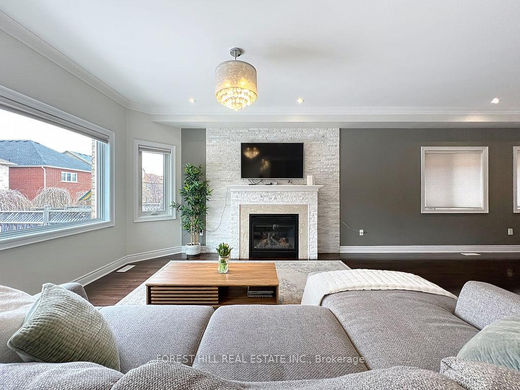 Photo 15 of 396 Apple Blossom Drive, Vaughan, Patterson — HOMEH