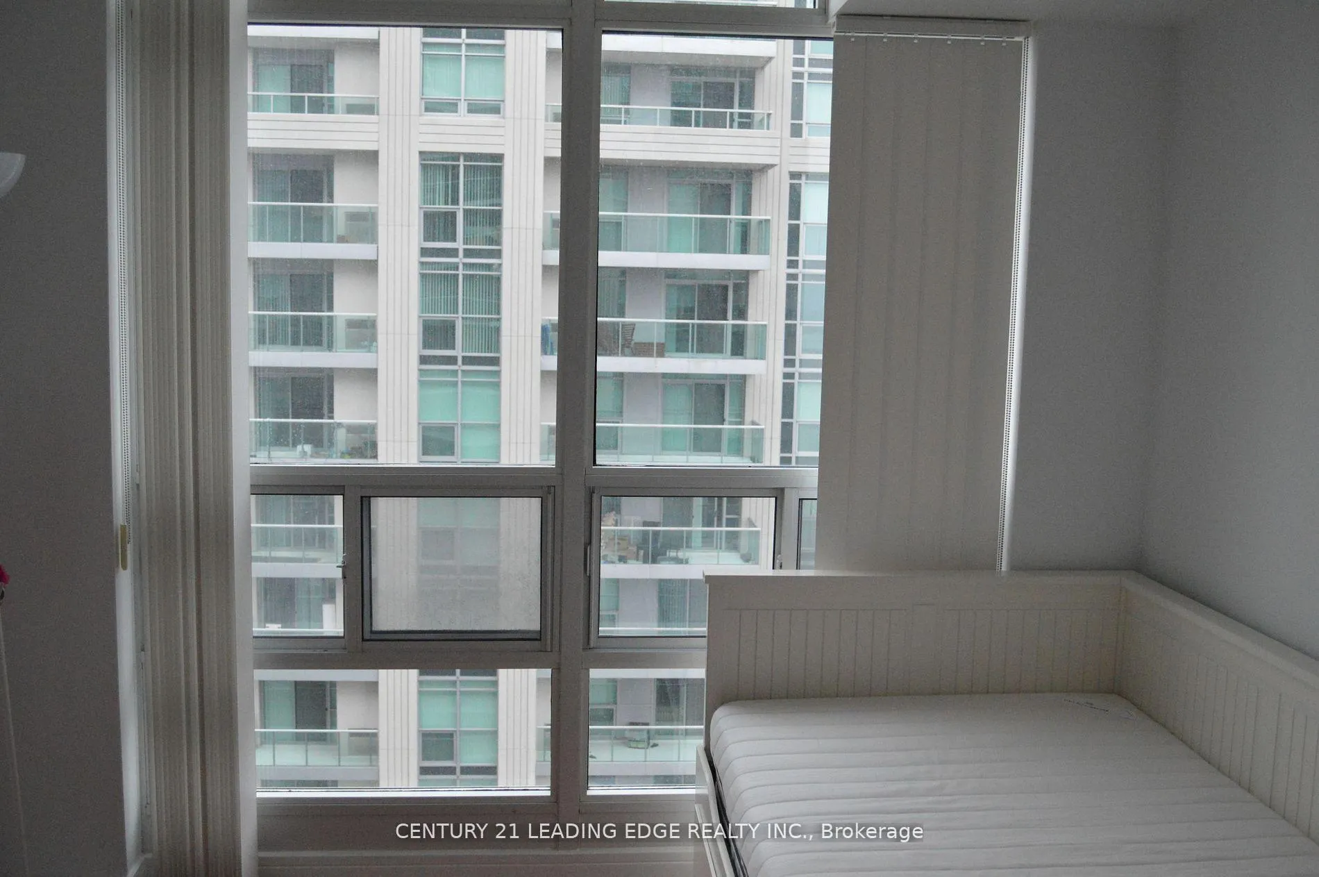 Photo 13 of Unit 2210, 35 Bales Avenue, North York, Willowdale East — HOMEH