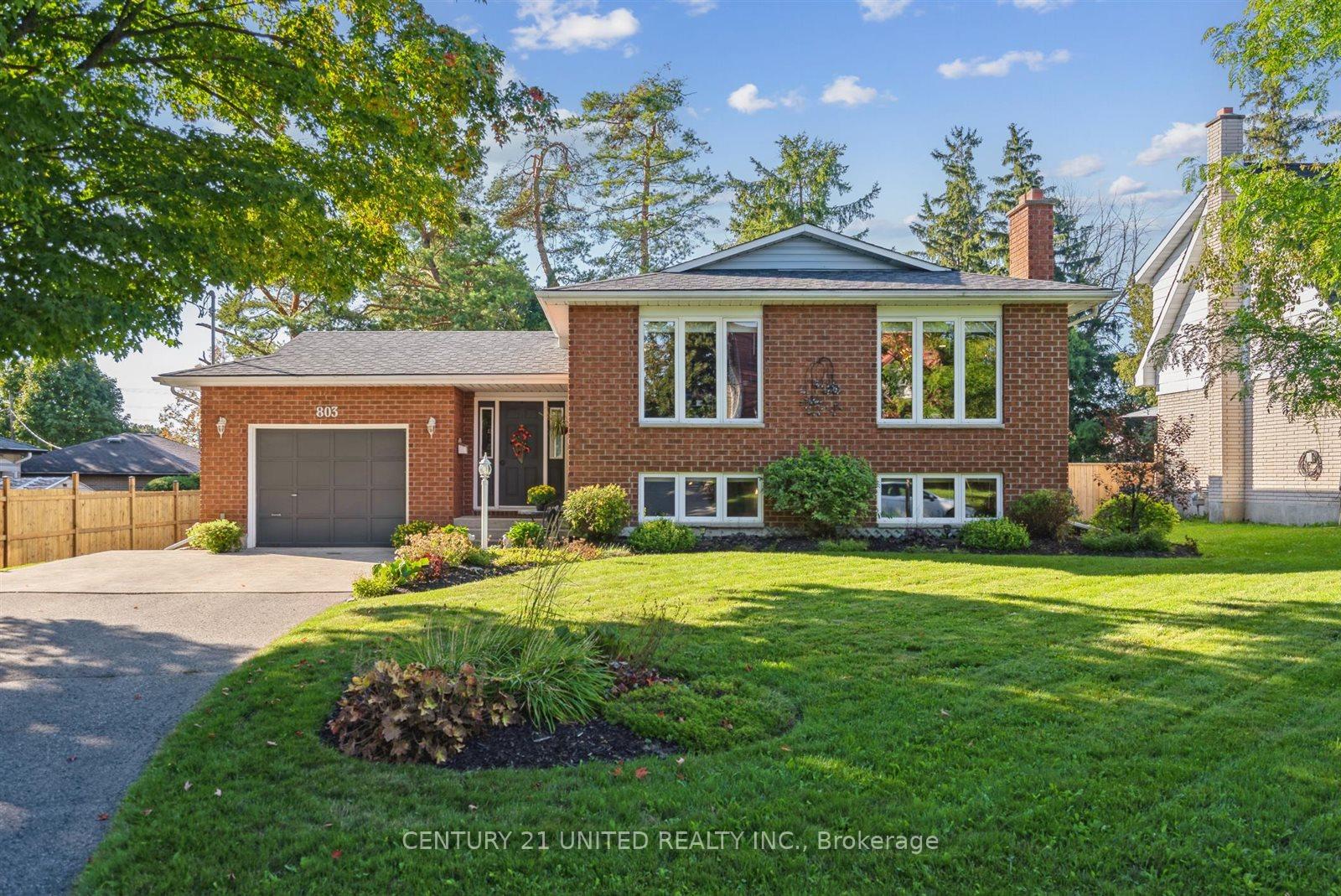 Photo 1 of 803 Crowley Crescent, Peterborough, Monaghan Ward 2 — HOMEH