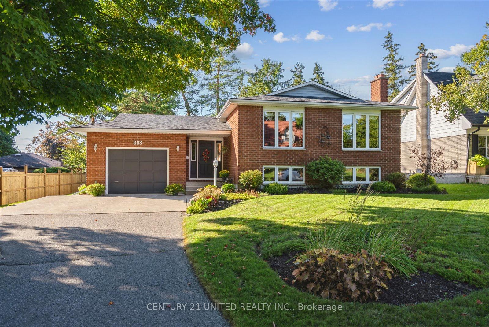 Photo 4 of 803 Crowley Crescent, Peterborough, Monaghan Ward 2 — HOMEH