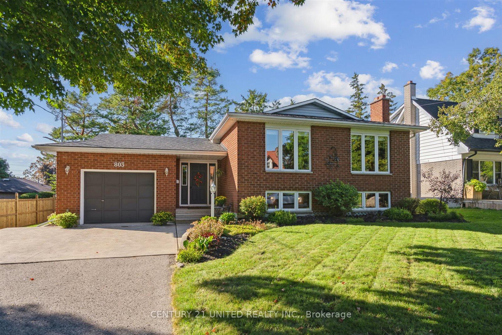 Photo 5 of 803 Crowley Crescent, Peterborough, Monaghan Ward 2 — HOMEH