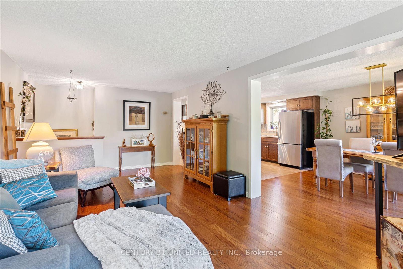 Photo 10 of 803 Crowley Crescent, Peterborough, Monaghan Ward 2 — HOMEH